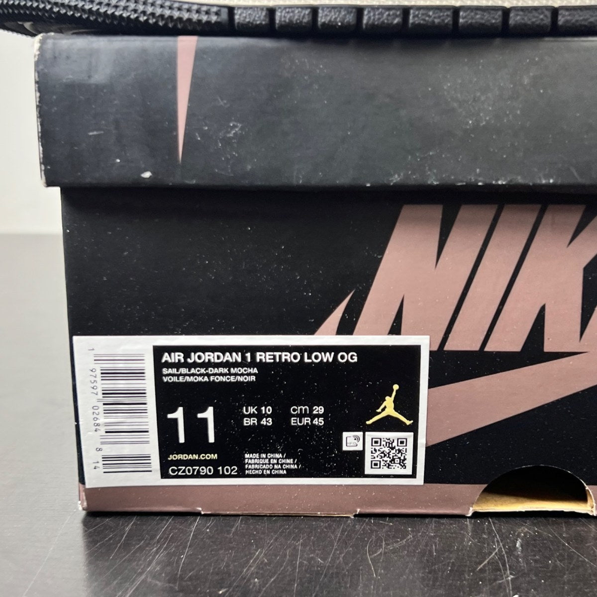 Jordan 1 Retro Low OG Mocha 11 (Lightly Worn Pre-Owned)JordanWhite/Black-Dark Mocha - Image 4
