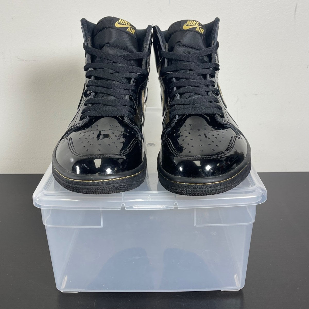 Jordan 1 Retro High Black Metallic Gold (2020) 12 (Moderately Worn Pre-Owned)JordanBlack/Black-Metallic Gold - Image 2