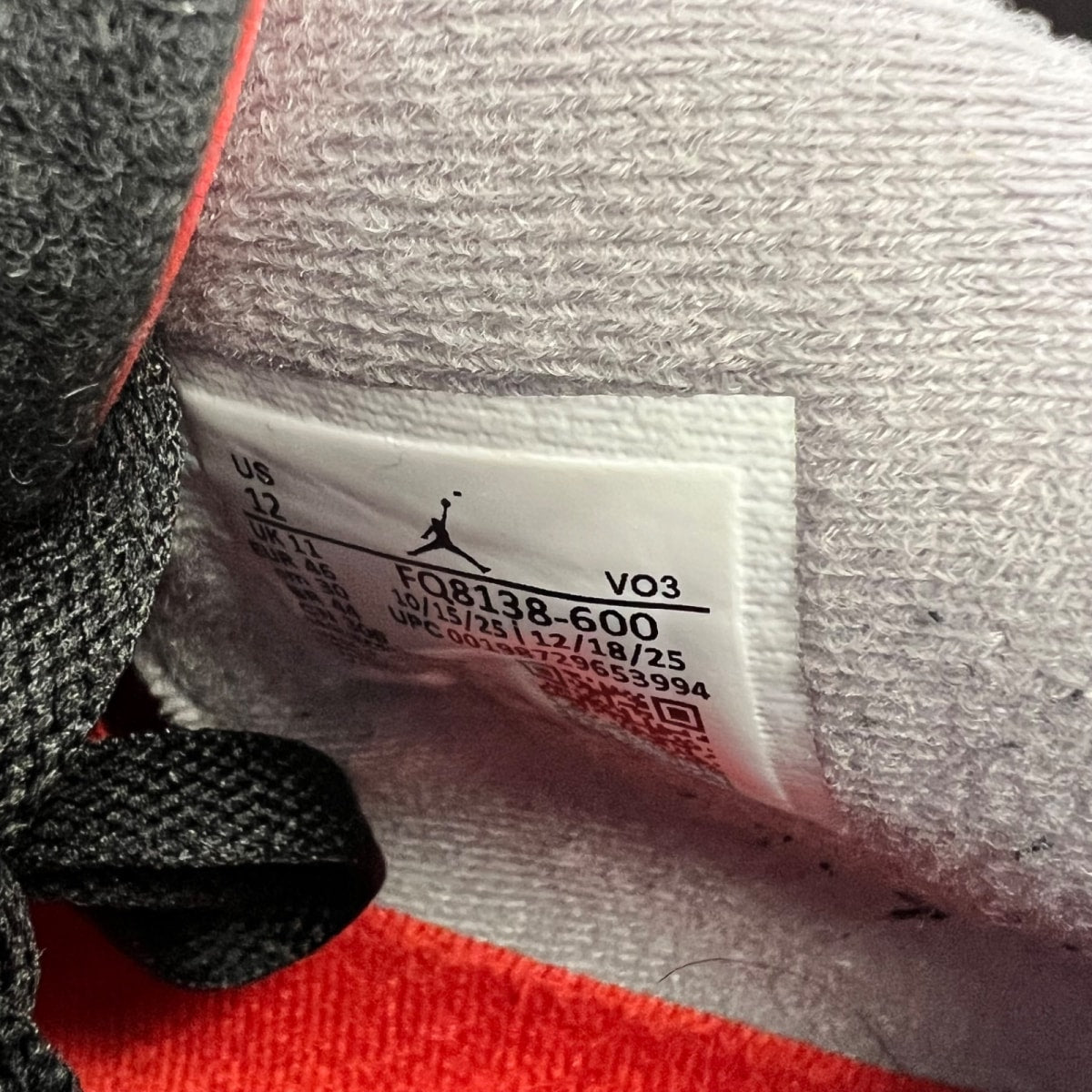 Jordan 4 Retro Toro Bravo (2026) 12 (Lightly Worn Pre-Owned)JordanFire Red/White/Black/Cement Grey - Image 4