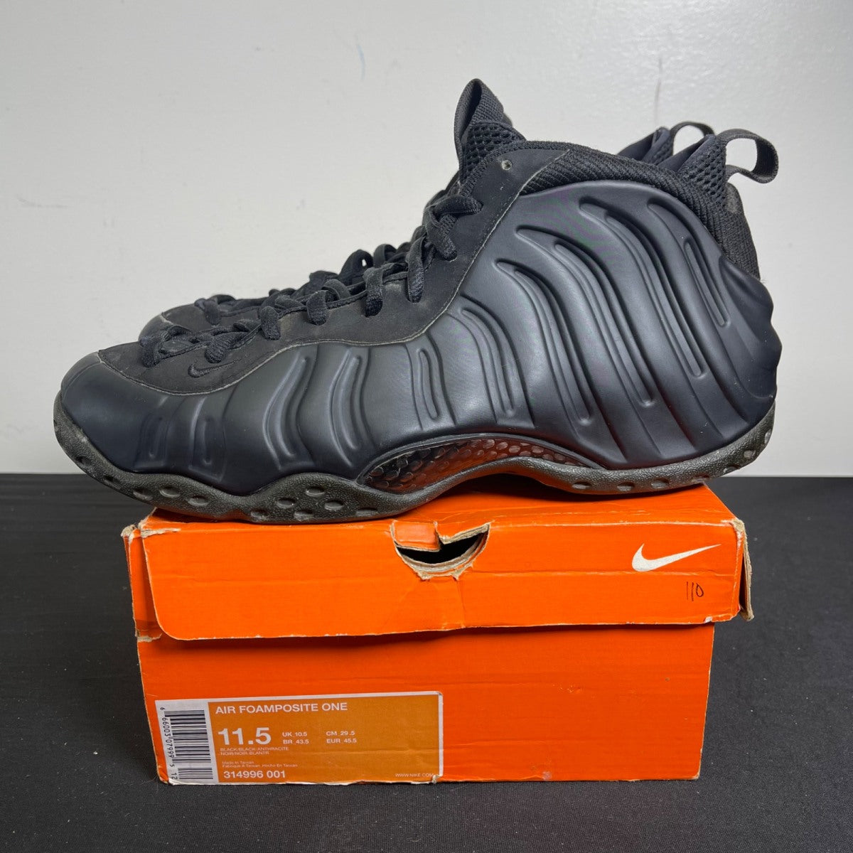 Nike Air Foamposite One Anthracite (2007) 11.5 (Moderately Worn Pre-Owned)NikeBlack/Black-Anthracite - Image 3