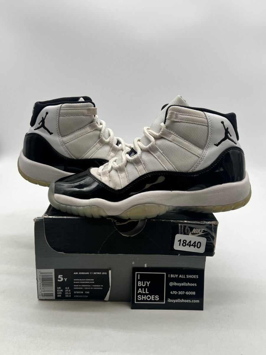 Jordan 11 Retro Concord (2018) (GS) 5Y (Moderately Worn Pre-Owned) - Image 1