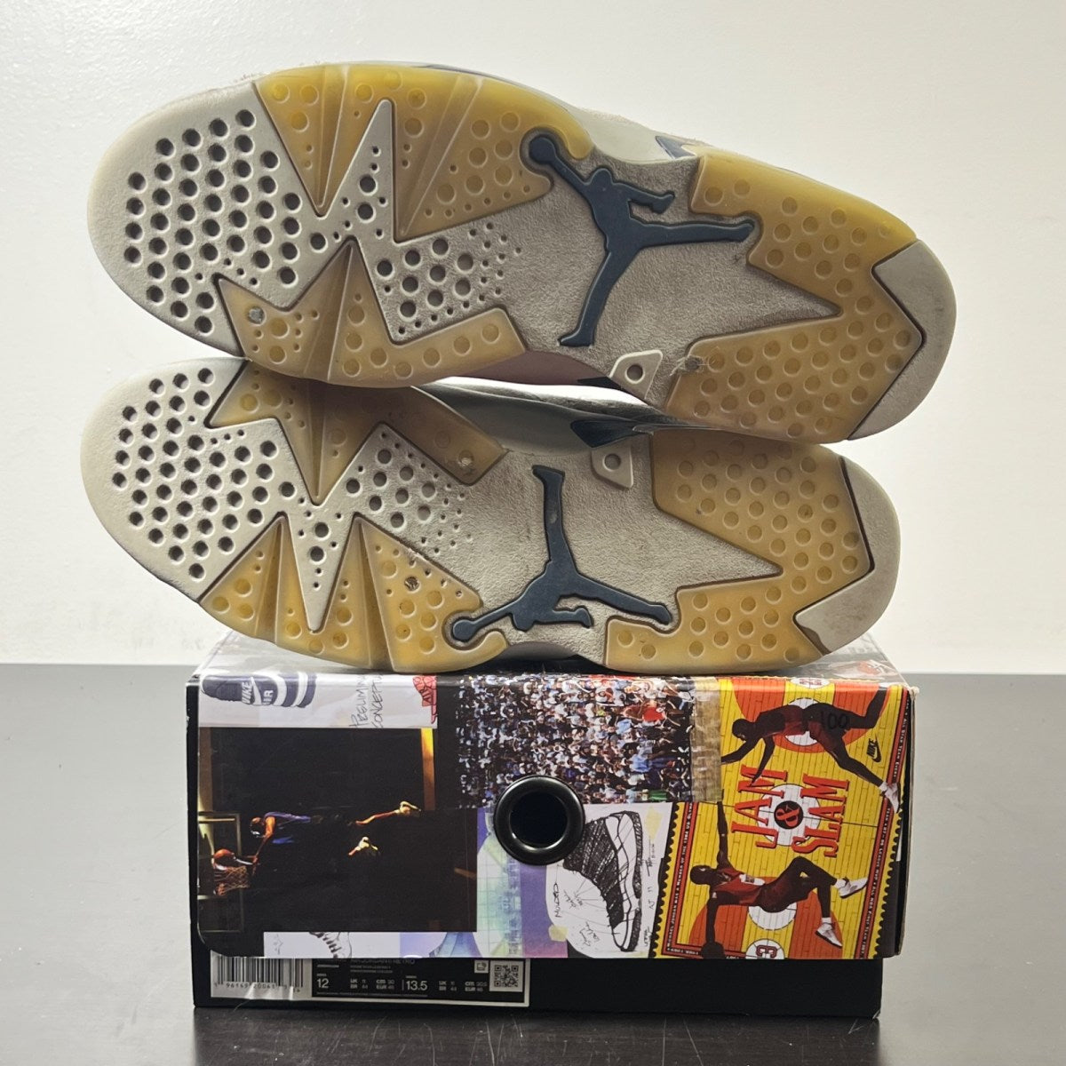 Jordan 6 Retro Georgetown (2022) 12 (Moderately Worn Pre-Owned)JordanMagnet/College Navy - Image 6
