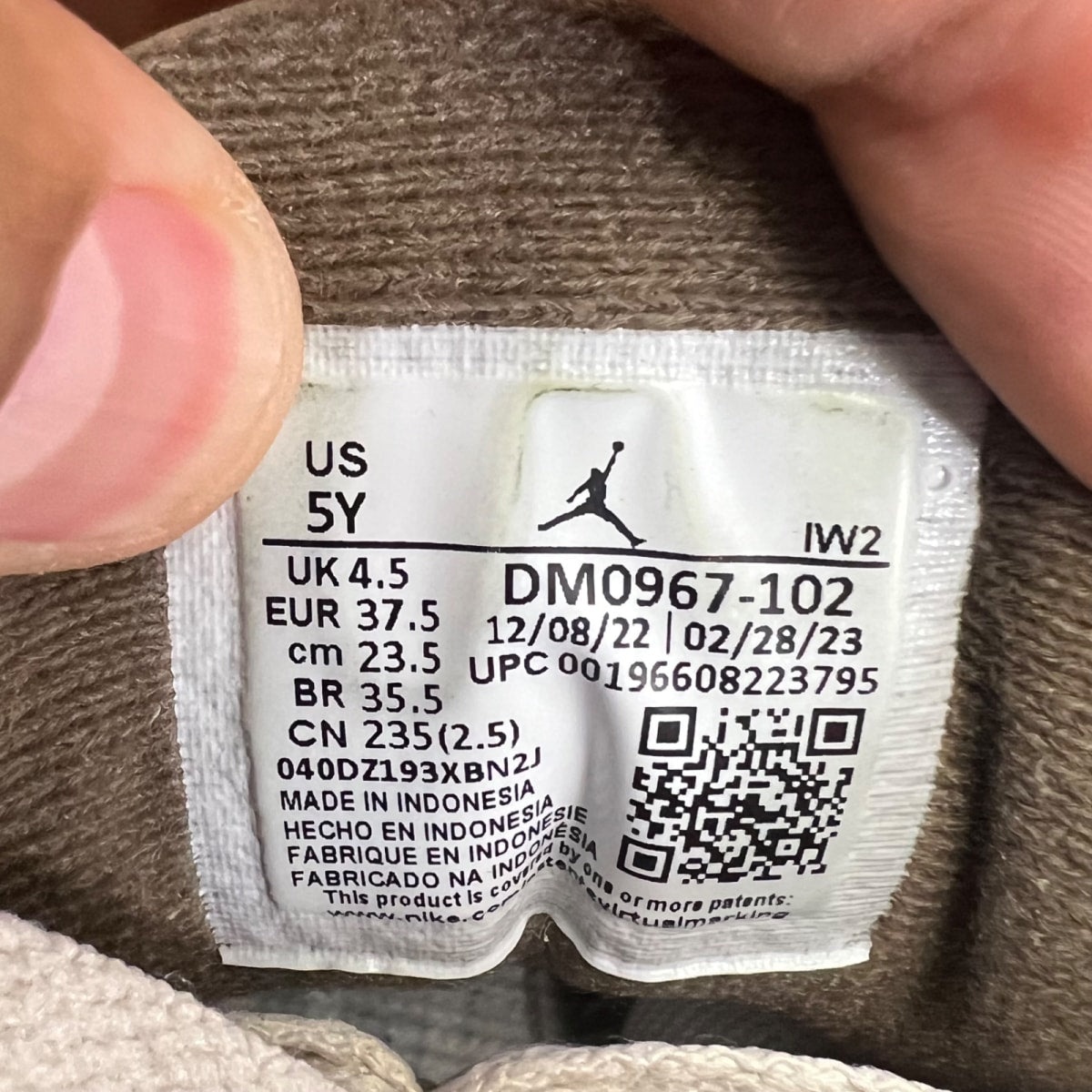 Jordan 3 Retro Palomino (GS) 5Y (Moderately Worn Pre-Owned)JordanLight Orewood Brown/Metallic Gold/Light British Tan/Palomino - Image 4