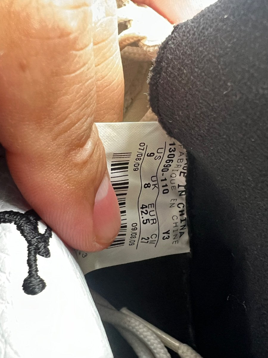 Jordan 12 Retro Cherry (2009) 9 (Moderately Worn Pre-Owned) - Image 6