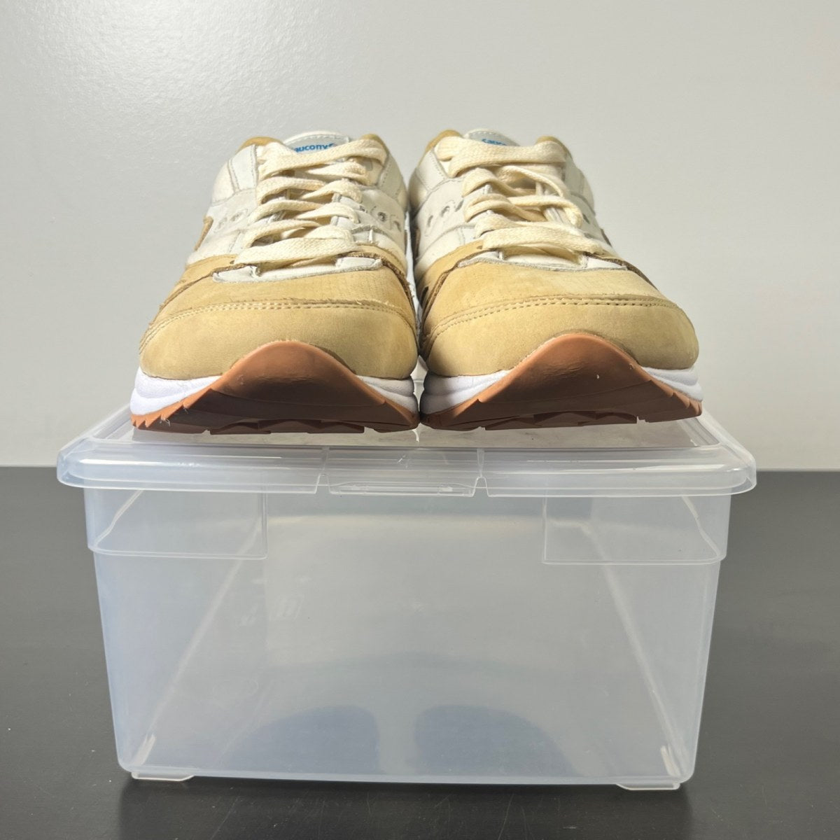 Saucony Grid 8000 12 (Moderately Worn Pre-Owned)Saucony - Image 2
