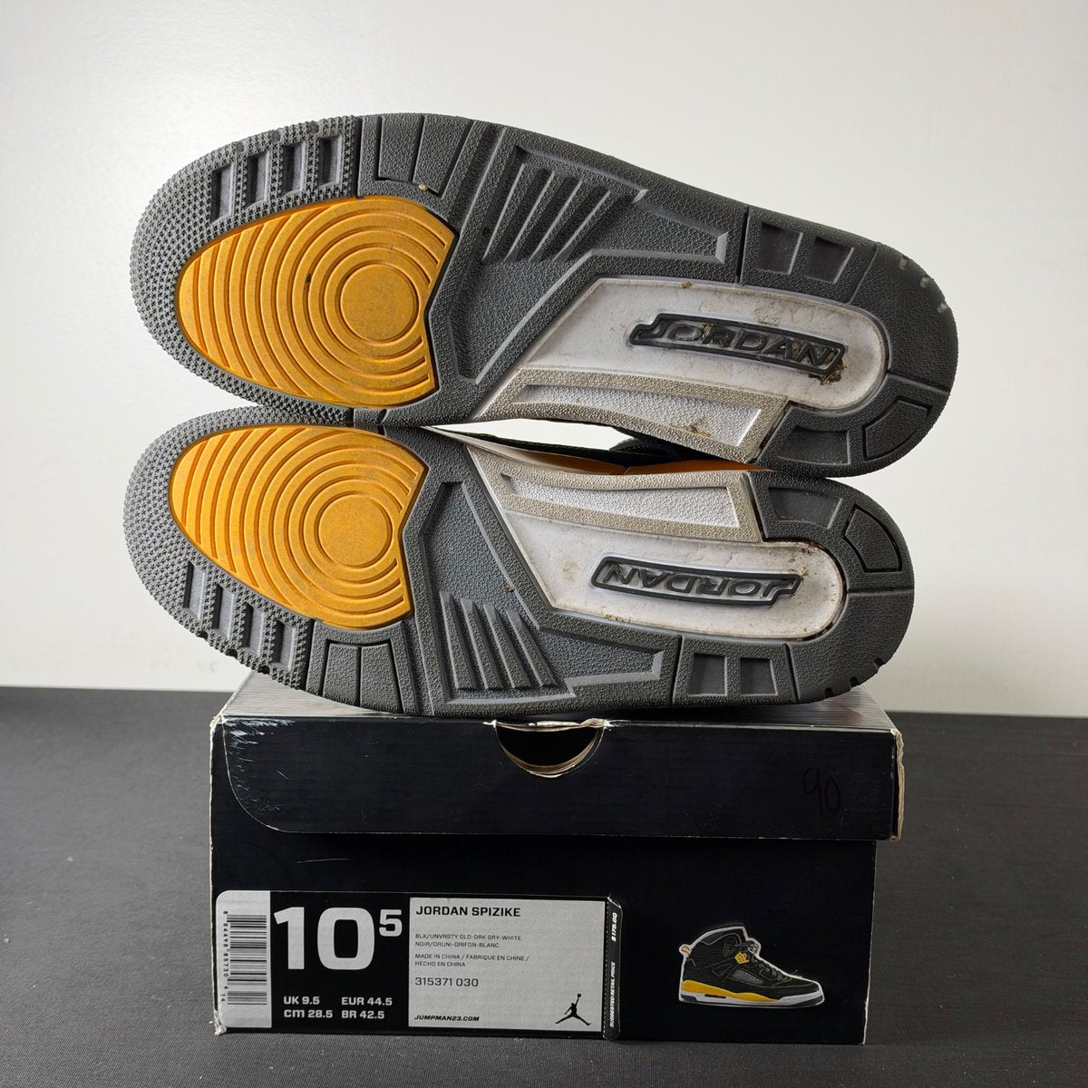 Jordan Spizike Black University Gold (Size 10.5) - aux