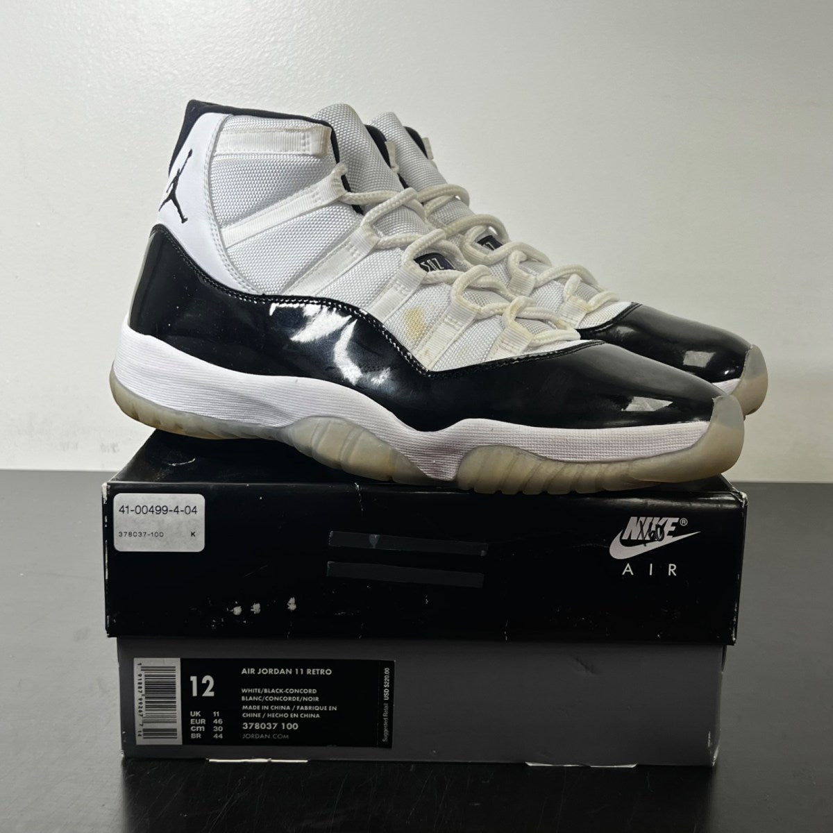 Jordan 11 Retro Concord (2018) 12 (Heavily Worn Pre-Owned)JordanWhite/Black-Concord - Image 1