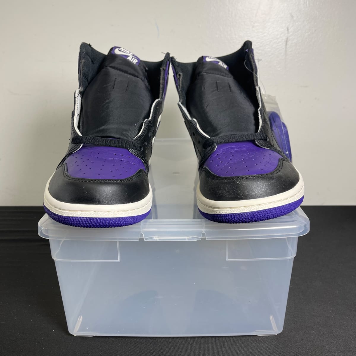 Jordan 1 Retro High Court Purple (Size 10) - aux