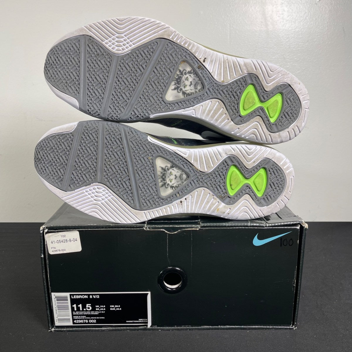 Nike LeBron 8 Cool Grey 11.5 (Moderately Worn Pre-Owned)NikeCool Grey/White-Dark Grey-Metallic Silver - Image 5
