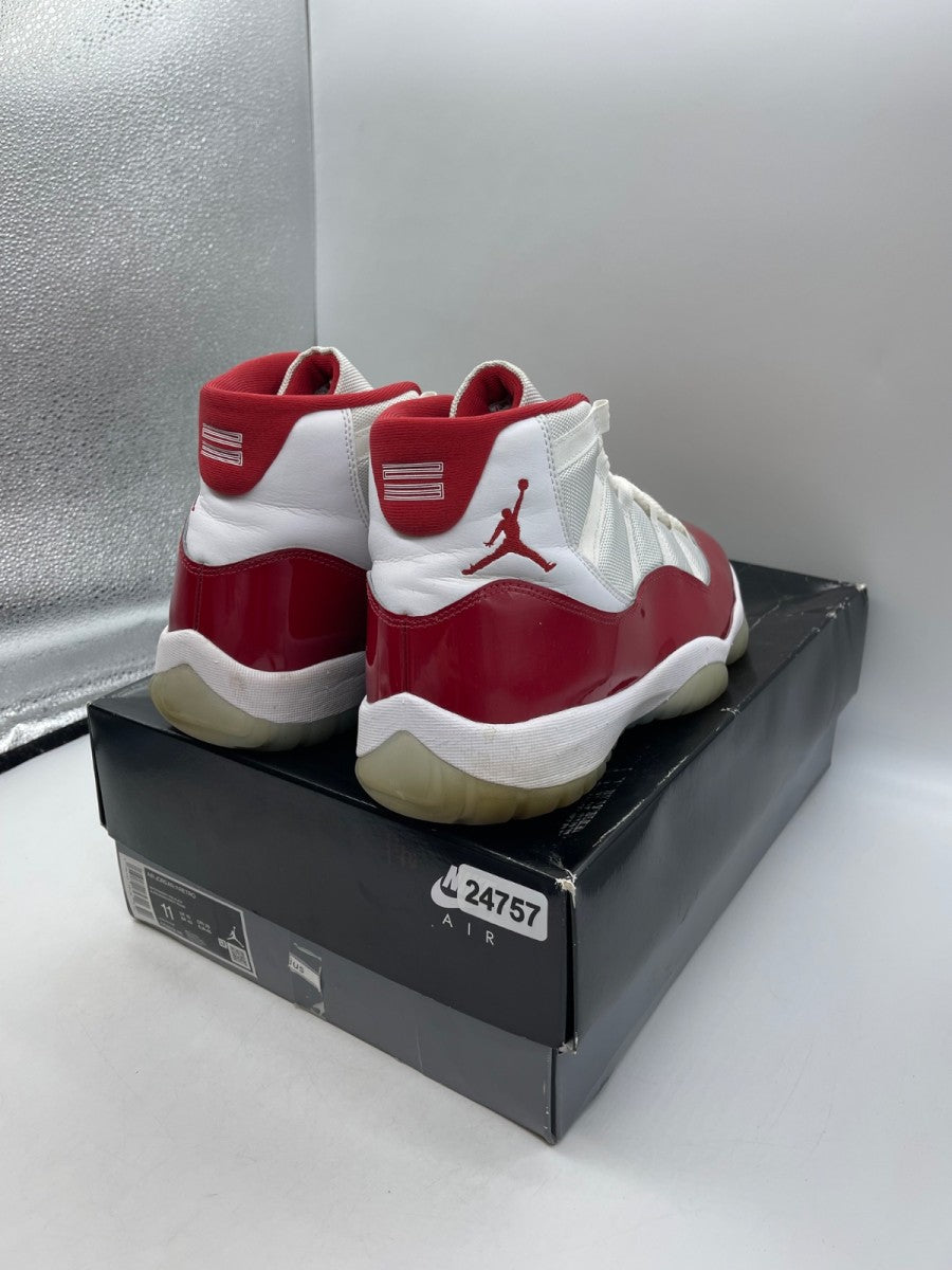 Jordan 11 Retro Cherry (2022) 11 (Moderately Worn Pre-Owned)JordanWhite/Varsity Red/Black - Image 5