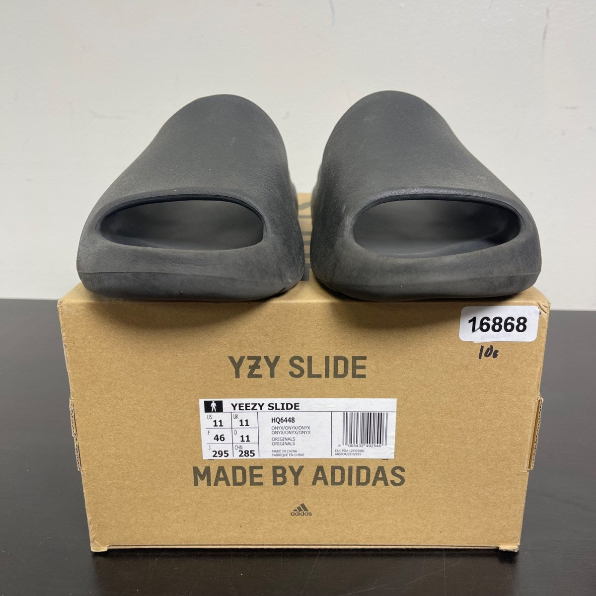 adidas Yeezy Slide Onyx 11 (Moderately Worn Pre-Owned)adidasOnyx/Onyx/Onyx - Image 2