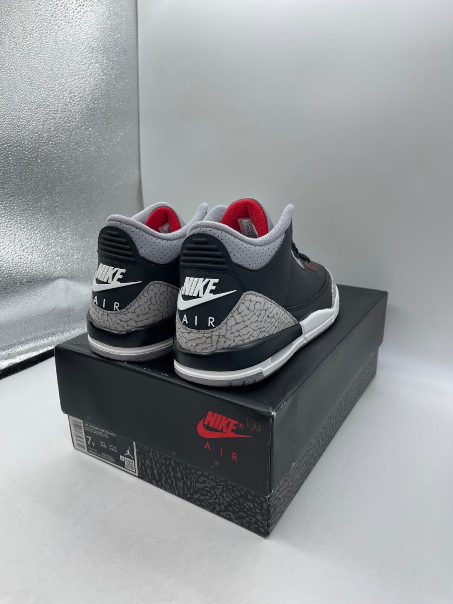 Jordan 3 Retro Black Cement (2024) (GS) 7Y (Moderately Worn Pre-Owned) - Image 5