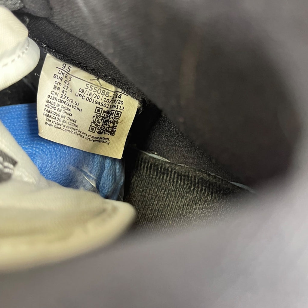 Jordan 1 Retro High OG University Blue 9.5 (Moderately Worn Pre-Owned)JordanWhite/University Blue-Black - Image 6