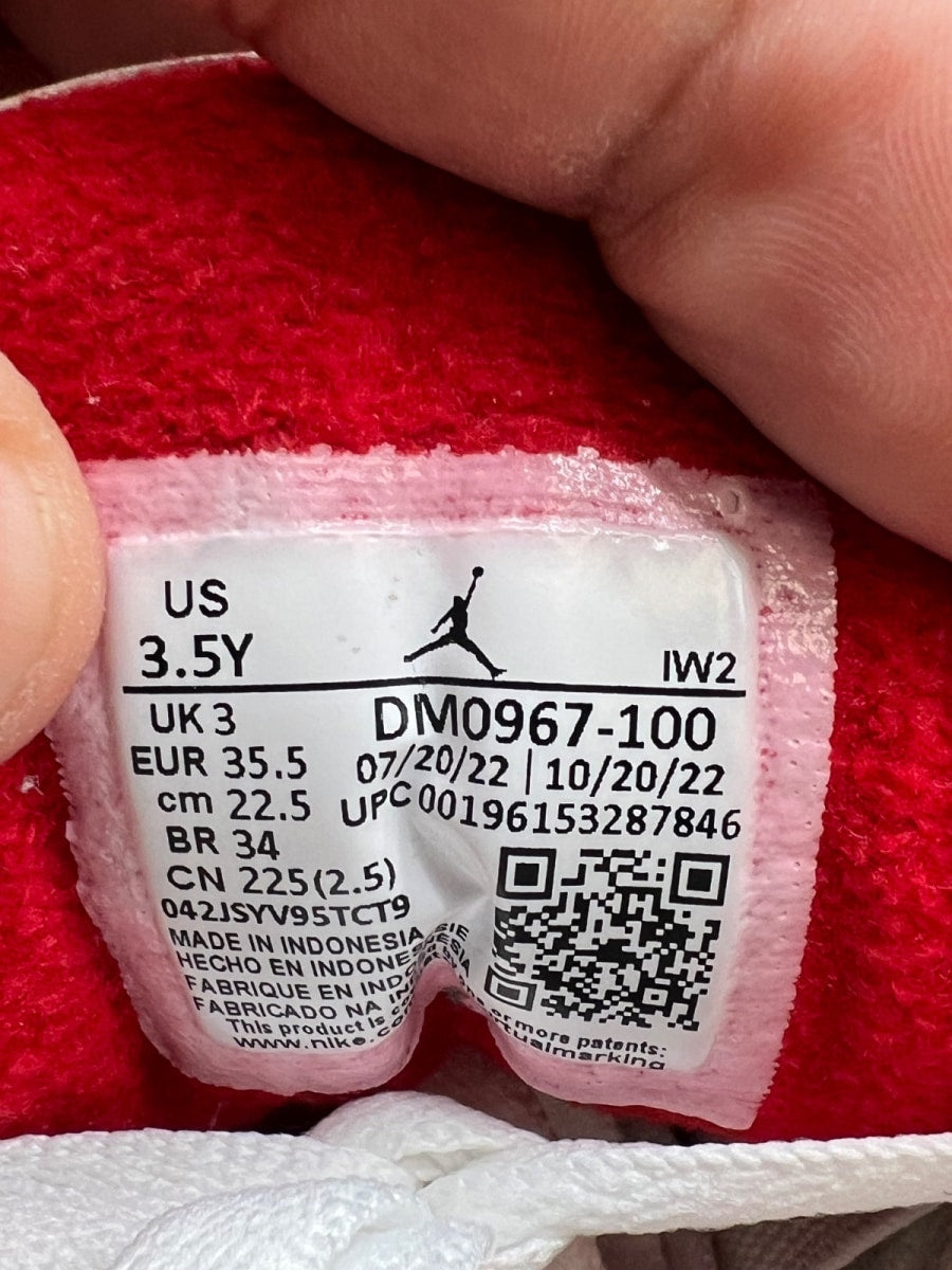 Jordan 3 Retro White Cement Reimagined (GS) 3.5Y (Moderately Worn Pre-Owned) - Image 6