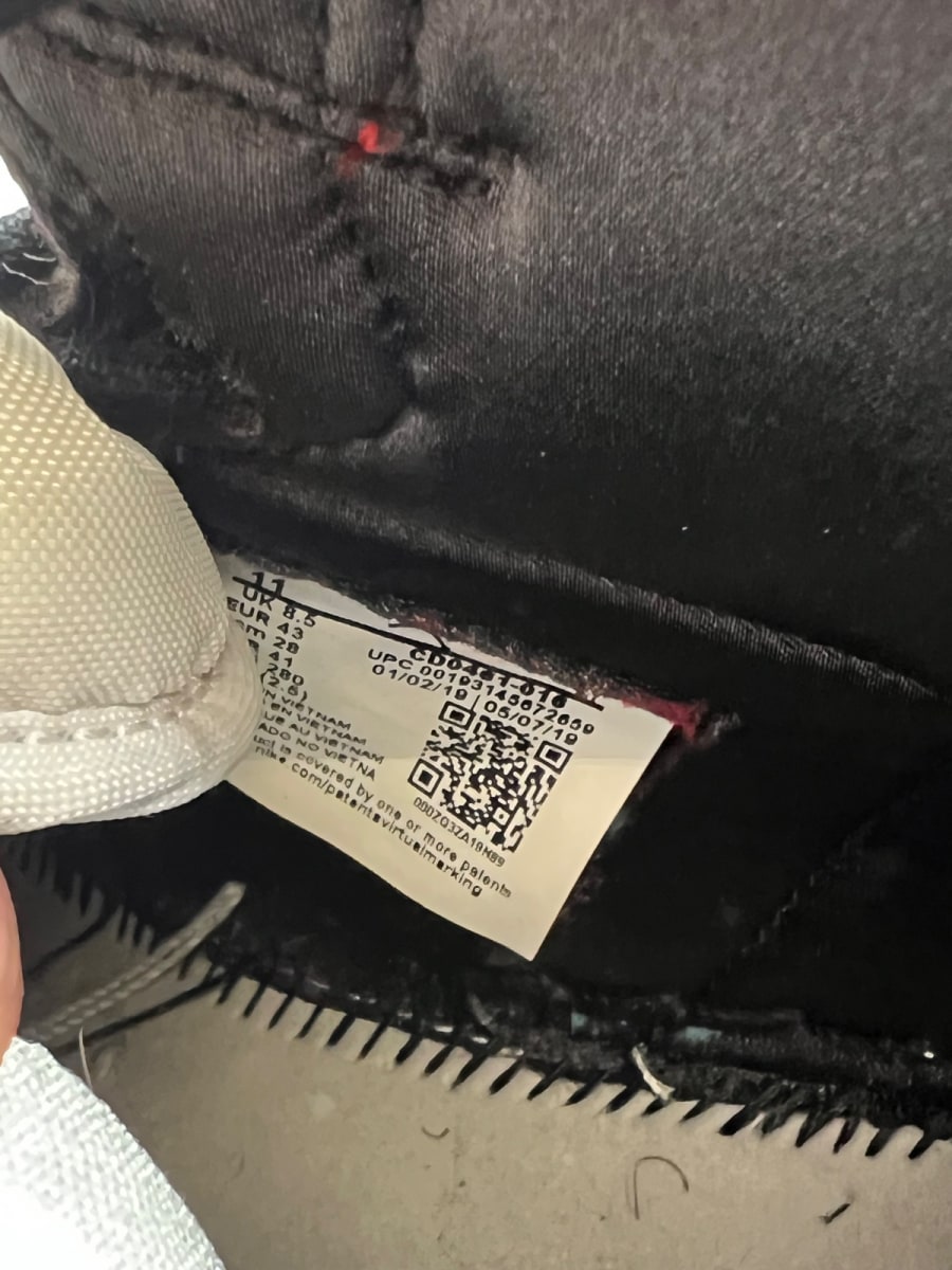 Jordan 1 Retro High Satin Black Toe (Women's) 11W (Moderately Worn Pre-Owned) - Image 8