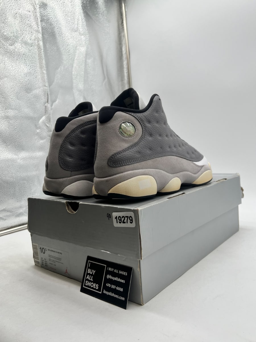 Jordan 13 Retro Atmosphere Grey 10.5 (Heavily Worn Pre-Owned) - Image 5