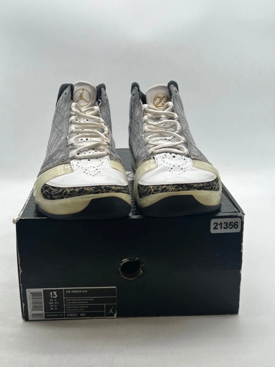 Jordan 23 White Stealth 13 (Heavily Worn Pre-Owned)JordanWhite/Stealth-Black-Metallic Gold - Image 2