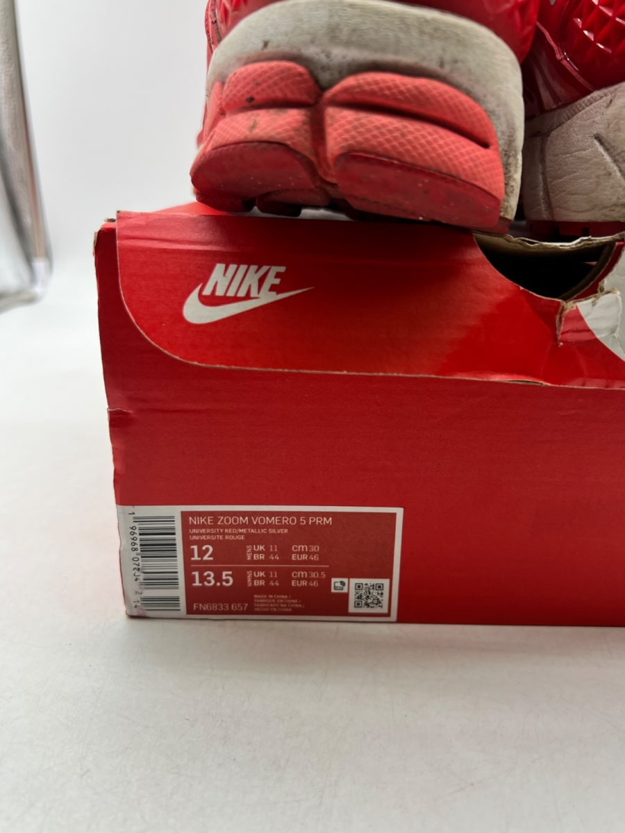 Nike Zoom Vomero 5 SP University Red 12 (Moderately Worn Pre-Owned)NikeUniversity Red/Metallic Silver/Washed Coral/Magic Ember/Summit White - Image 4