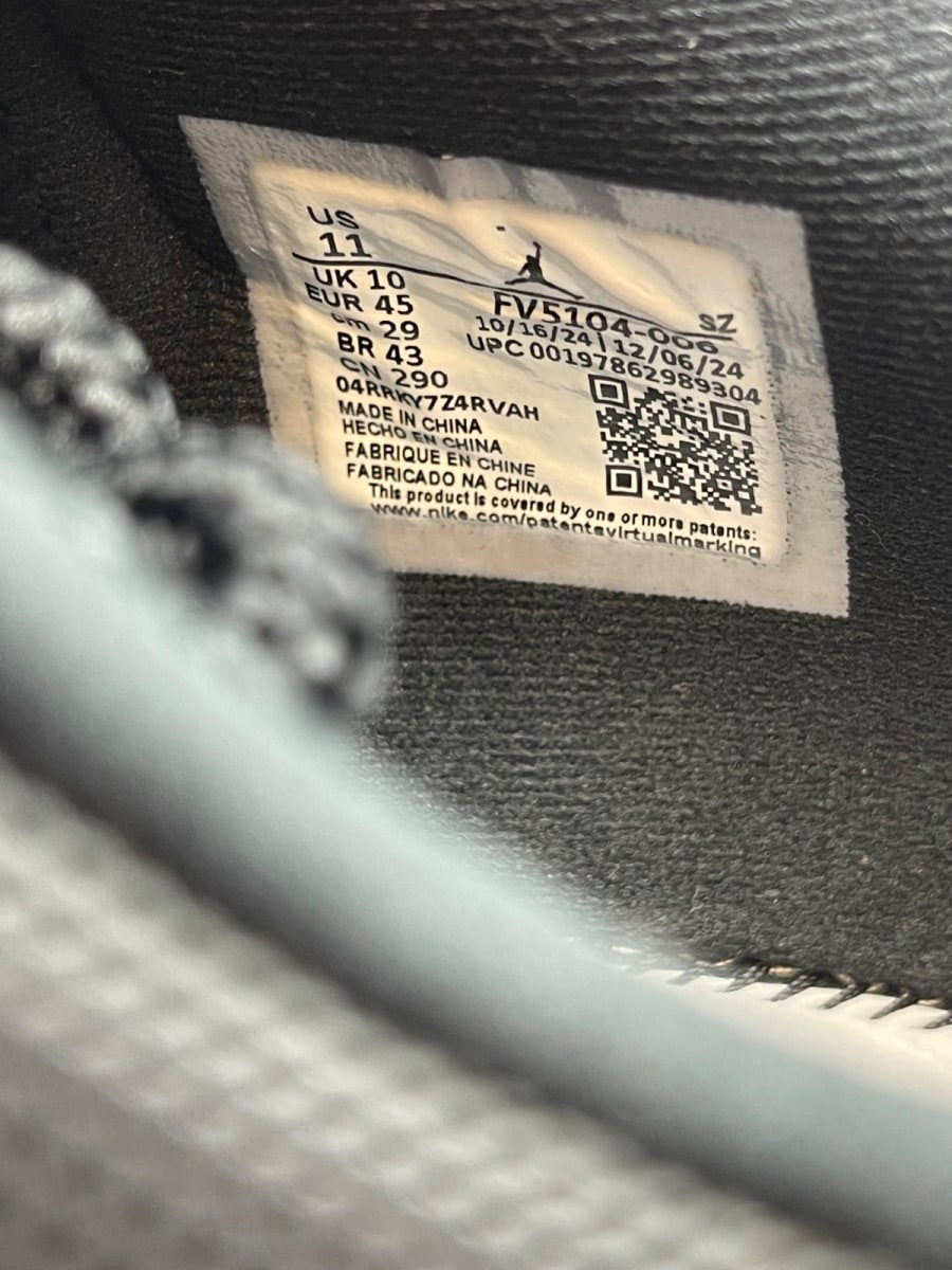Jordan 11 Retro Low Bred (2025) 11 (Moderately Worn Pre-Owned)JordanBlack/White-Varsity Red - Image 8