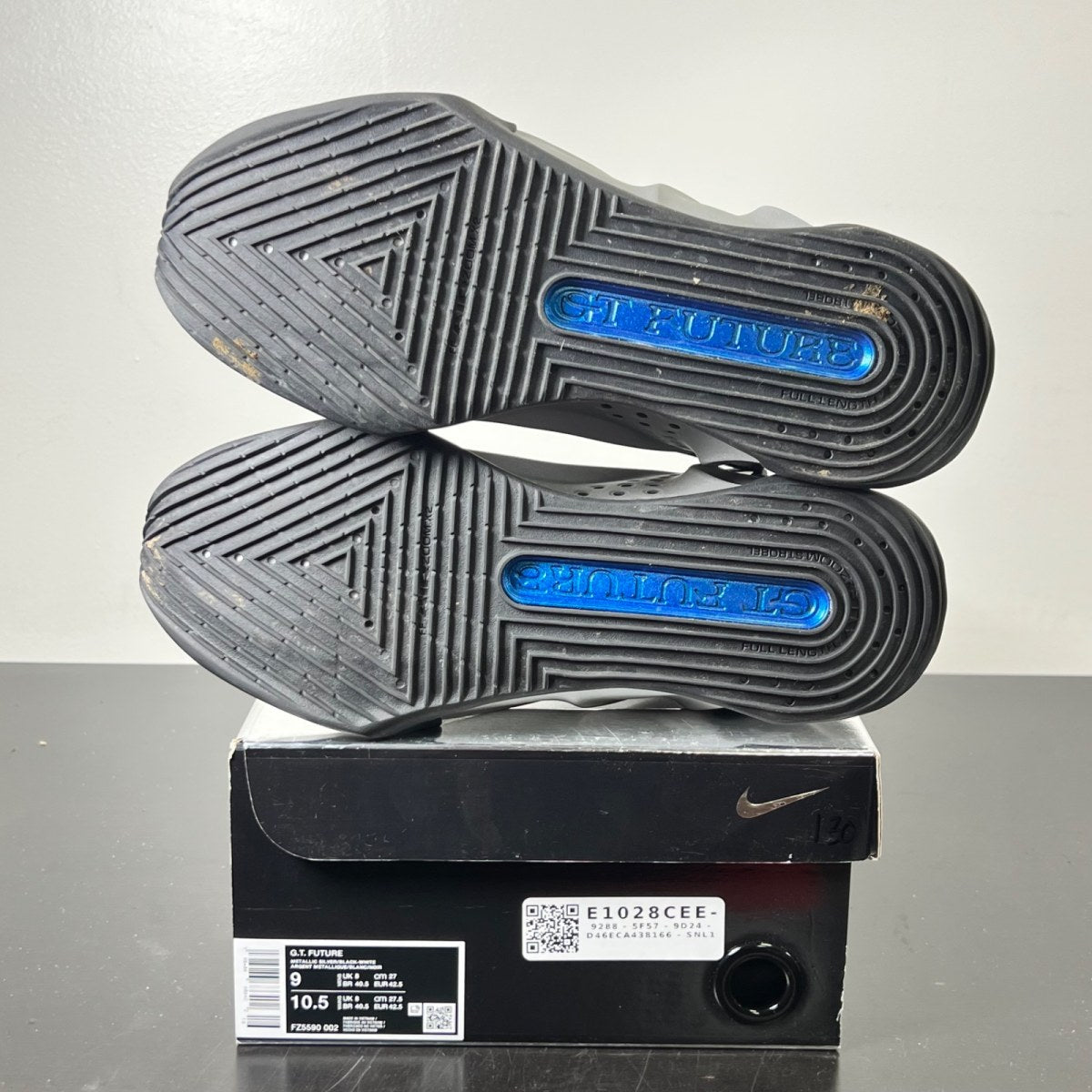 Nike GT Future Metallic Silver 9 (Lightly Worn Pre-Owned)NikeMetallic Silver/Black/White - Image 5