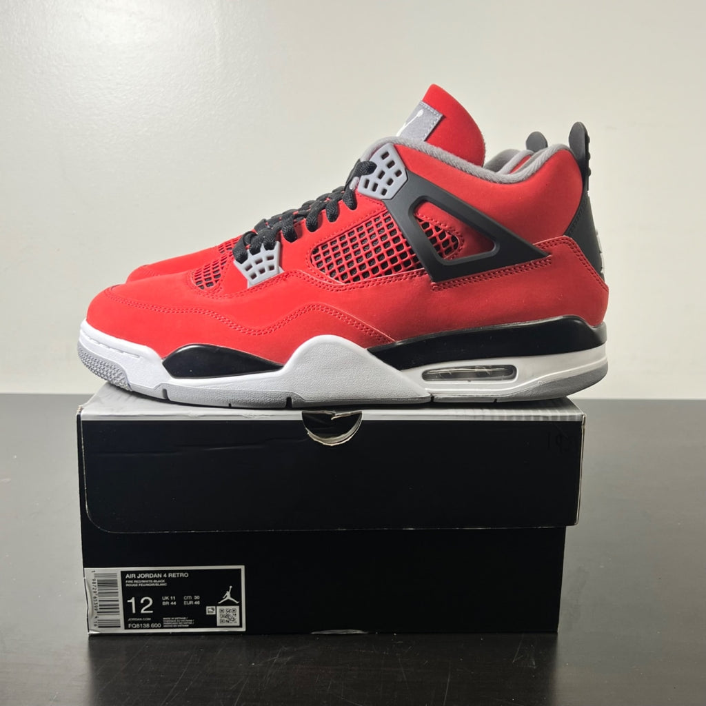 Jordan 4 Retro Toro Bravo (2026) 12 (Lightly Worn Pre-Owned)JordanFire Red/White/Black/Cement Grey - Image 2
