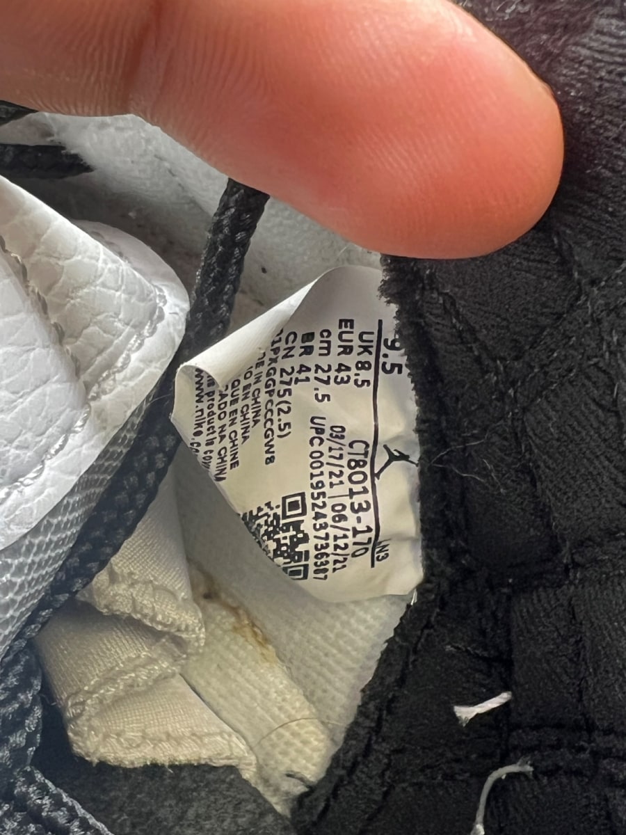 Jordan 12 Retro Royalty Taxi 9.5 (Lightly Worn Pre-Owned) - Image 7