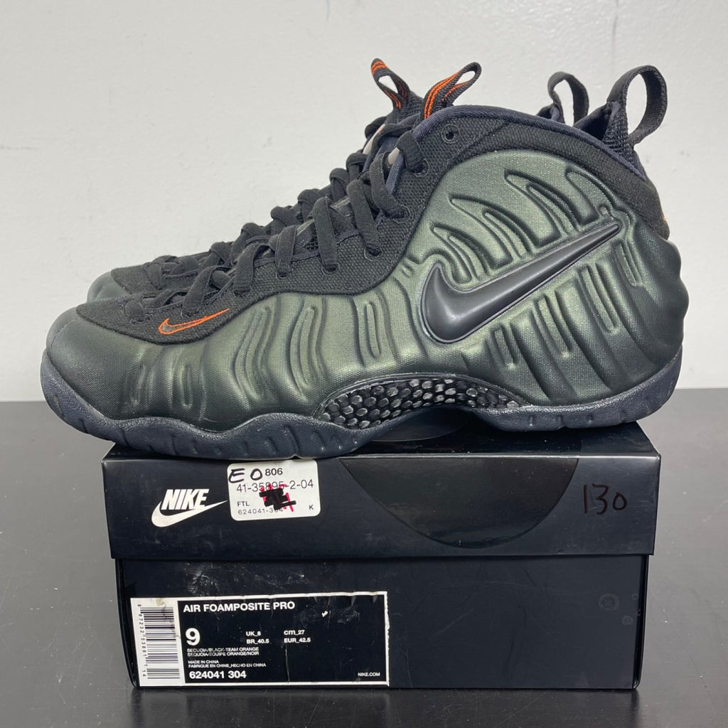Nike Air Foamposite Pro Sequoia 9 (Moderately Worn Pre-Owned)NikeSequoia/Black-Team Orange - Image 3