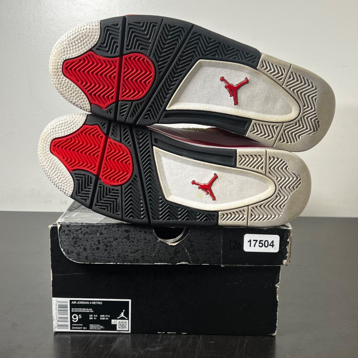 Jordan 4 Retro Red Cement 9.5 (Moderately Worn Pre-Owned)JordanWhite/Fire Red/Black/Neutral Grey - Image 6