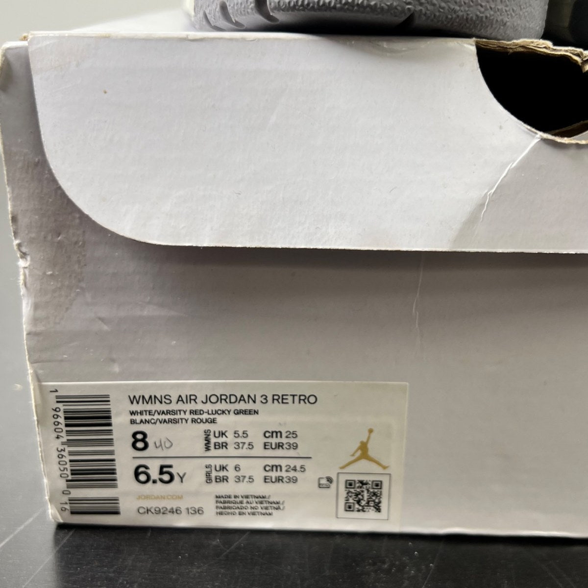Jordan 3 Retro Lucky Green (Women's) 8W (Moderately Worn Pre-Owned)JordanWhite/Lucky Green/Varsity Red/Cement Grey/Sail - Image 5
