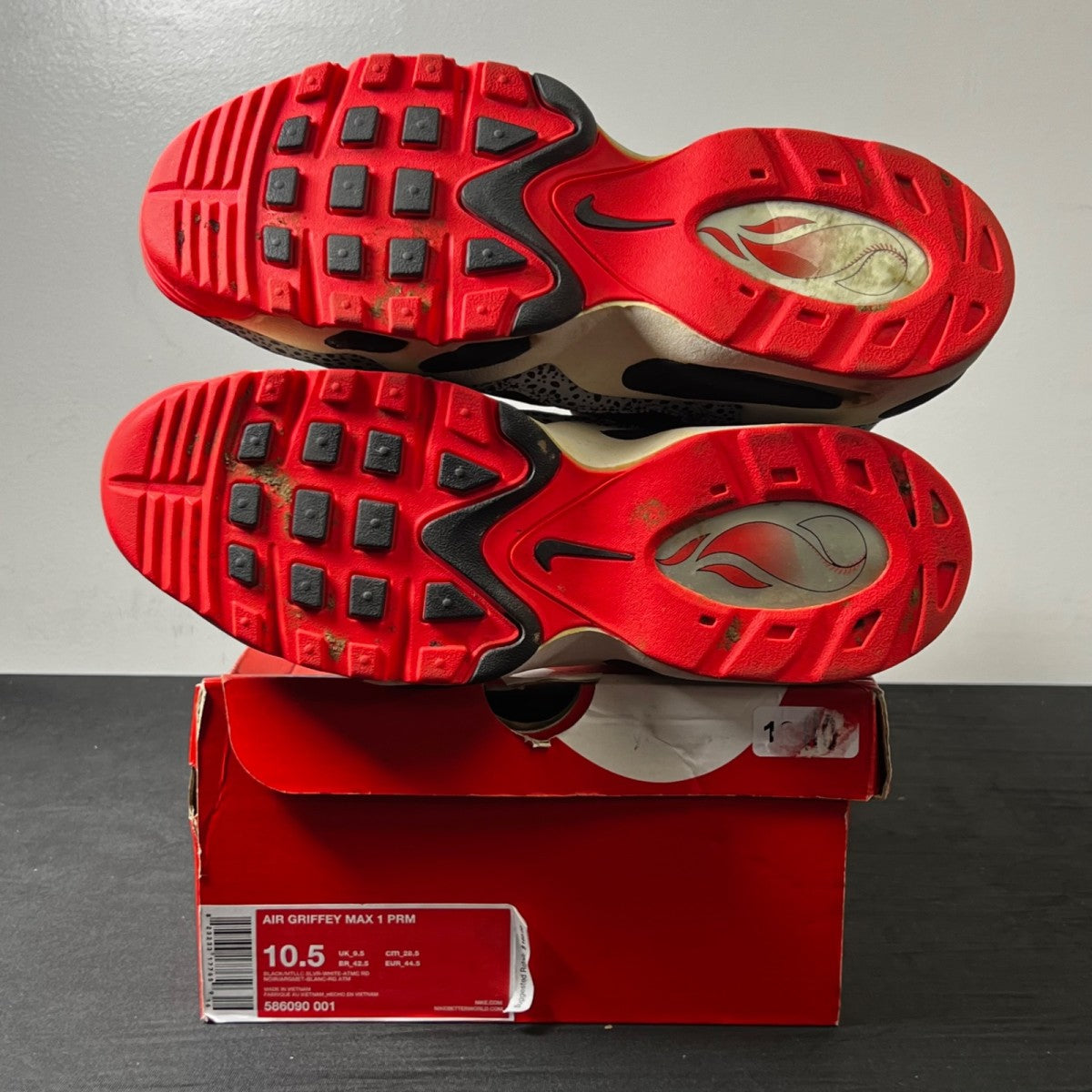 Nike Air Griffey Max 1 Safari 10.5 (Moderately Worn Pre-Owned)NikeBlack/Metallic Silver-White-Atomic Red - Image 6