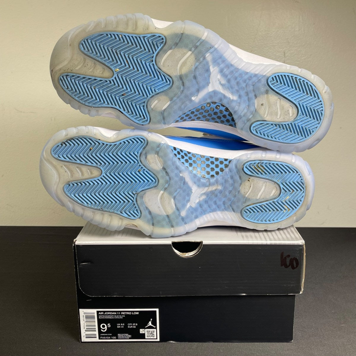 Jordan 11 Retro Low University Blue (2026) (Size 9.5) - Image 5