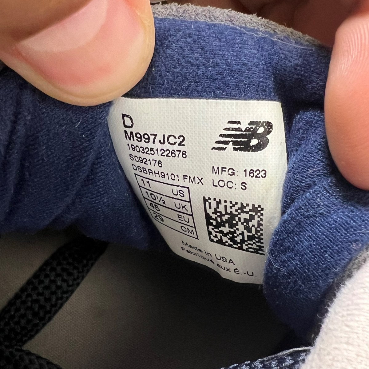 New Balance 997 J. Crew Moonshot 11 (Moderately Worn Pre-Owned)New BalanceTan/Navy - Image 4