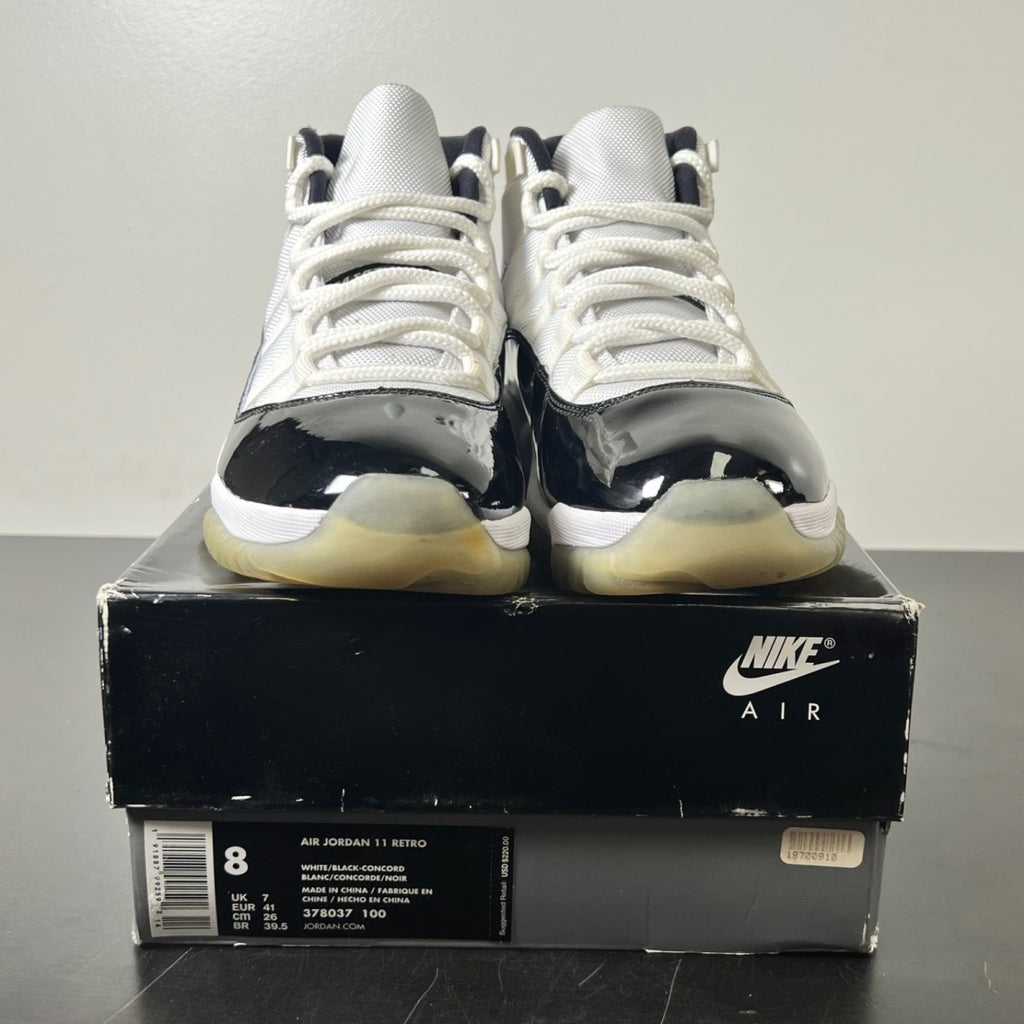 Jordan 11 Retro Concord (2018) 8 (Moderately Worn Pre-Owned)JordanWhite/Black-Concord - Image 2
