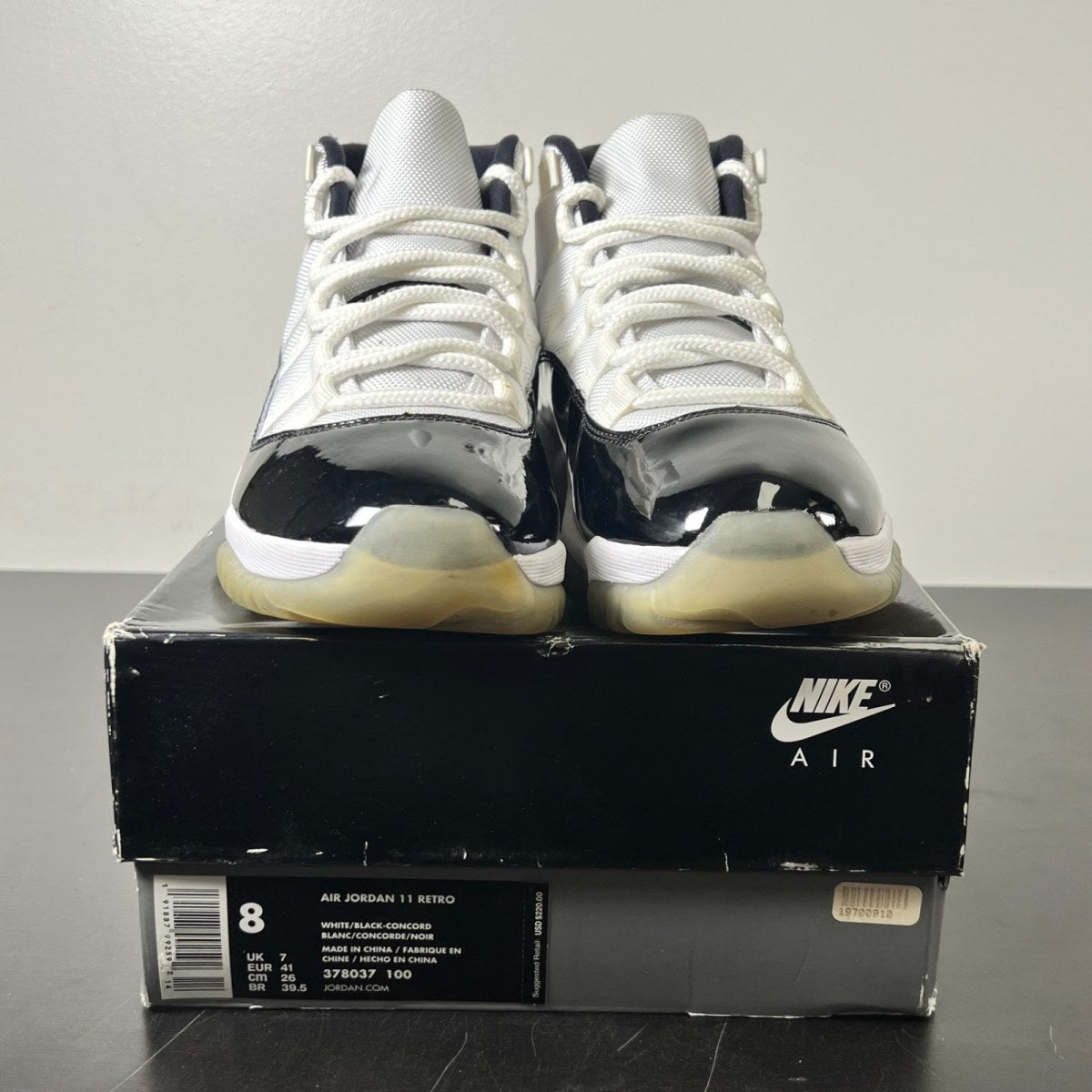 Jordan 11 Retro Concord (2018) 8 (Moderately Worn Pre-Owned)JordanWhite/Black-Concord - Image 2