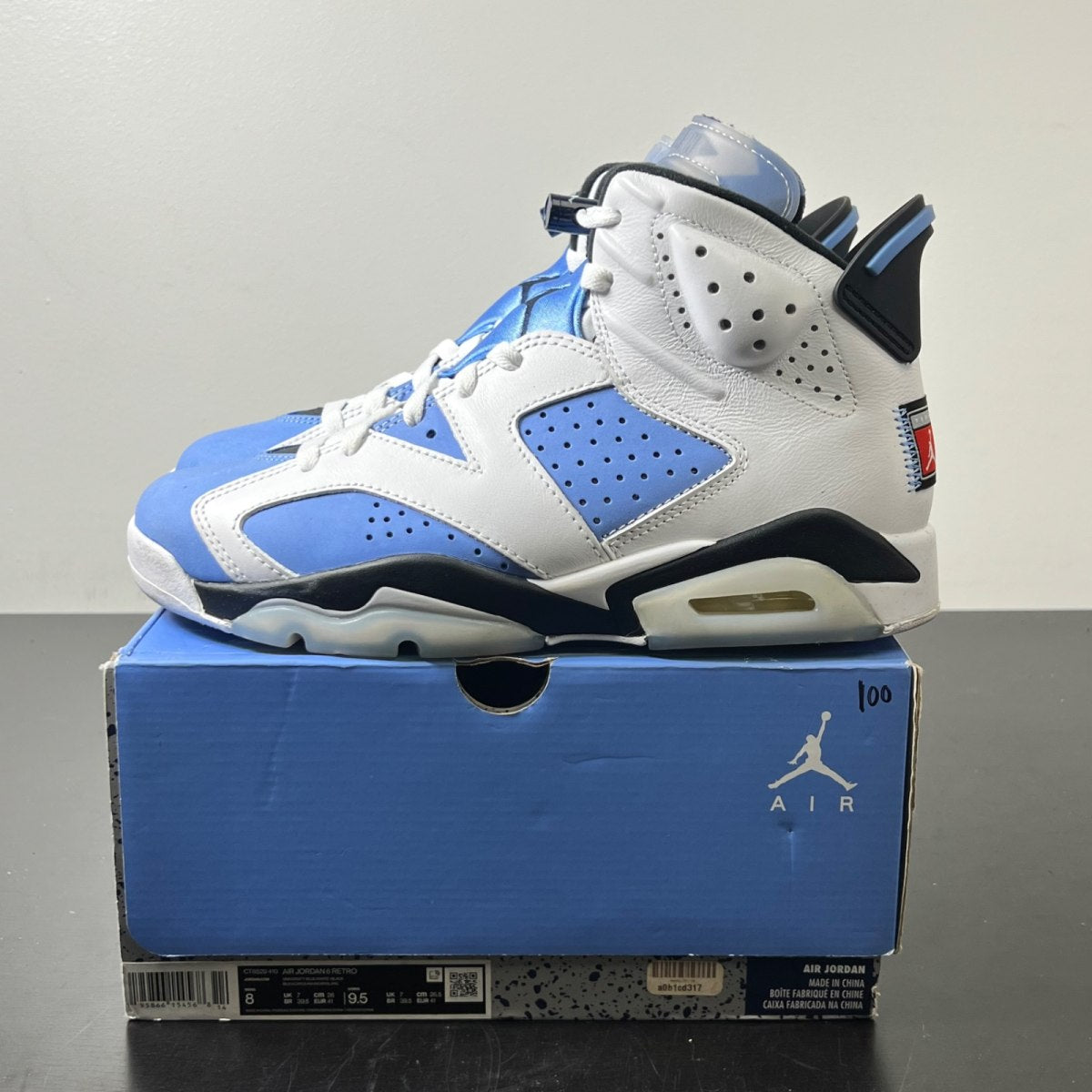 Jordan 6 Retro UNC White 8 (Lightly Worn Pre-Owned)JordanUniversity Blue/White/College Navy/Black - Image 3