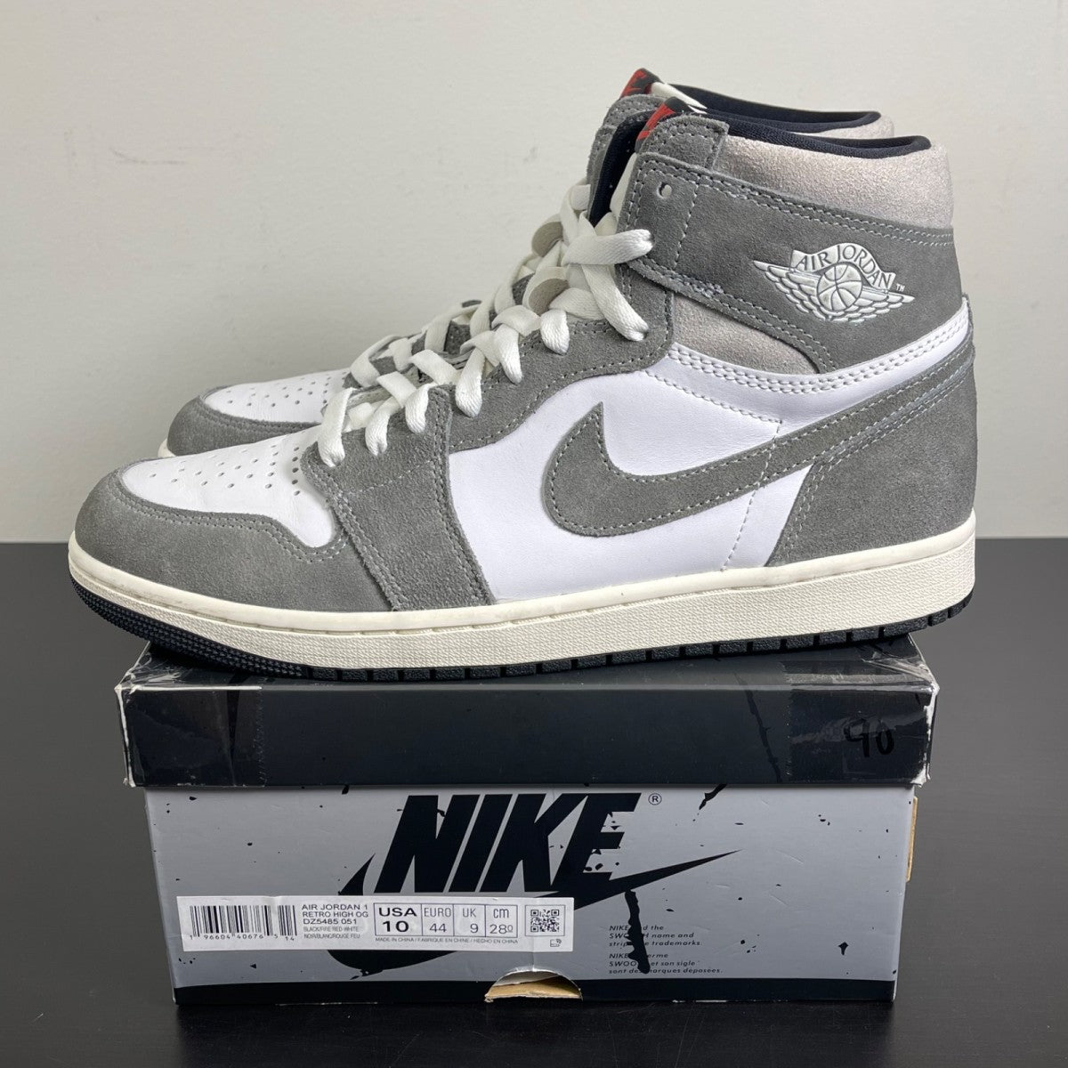 Jordan 1 Retro High OG Washed Black 10 (Moderately Worn Pre-Owned)JordanBlack/Fire Red/Light Smoke Grey/Sail - Image 3