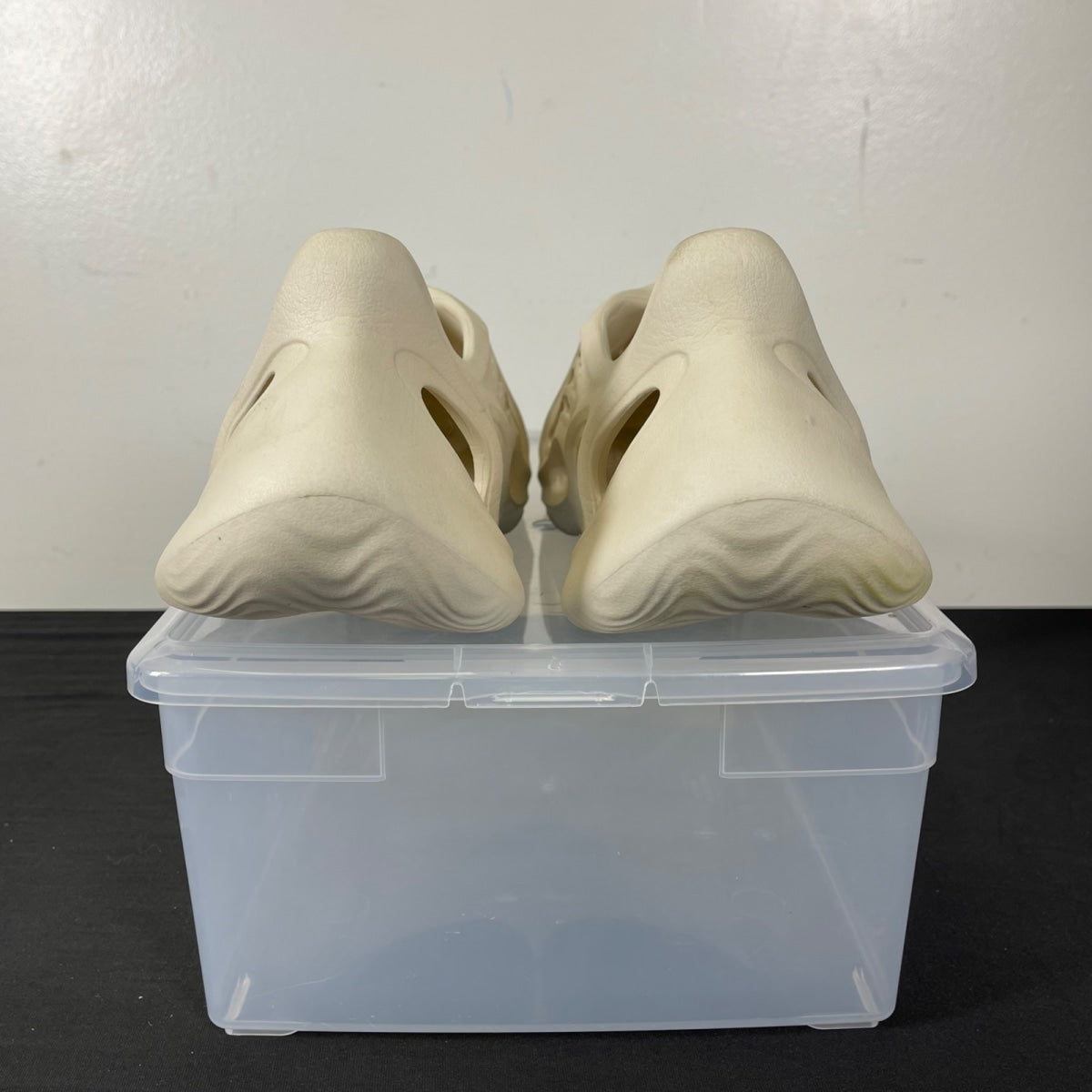 adidas Yeezy Foam RNNR Sand 9 (Moderately Worn Pre-Owned)adidasSand/Sand/Sand - Image 4