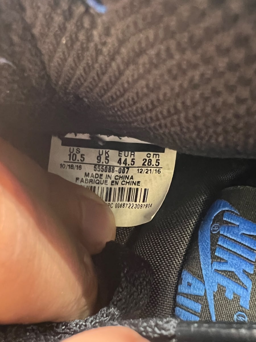Jordan 1 Retro Royal (2017) 10.5 (Moderately Worn Pre-Owned)JordanBlack/Varsity Royal-White - Image 7