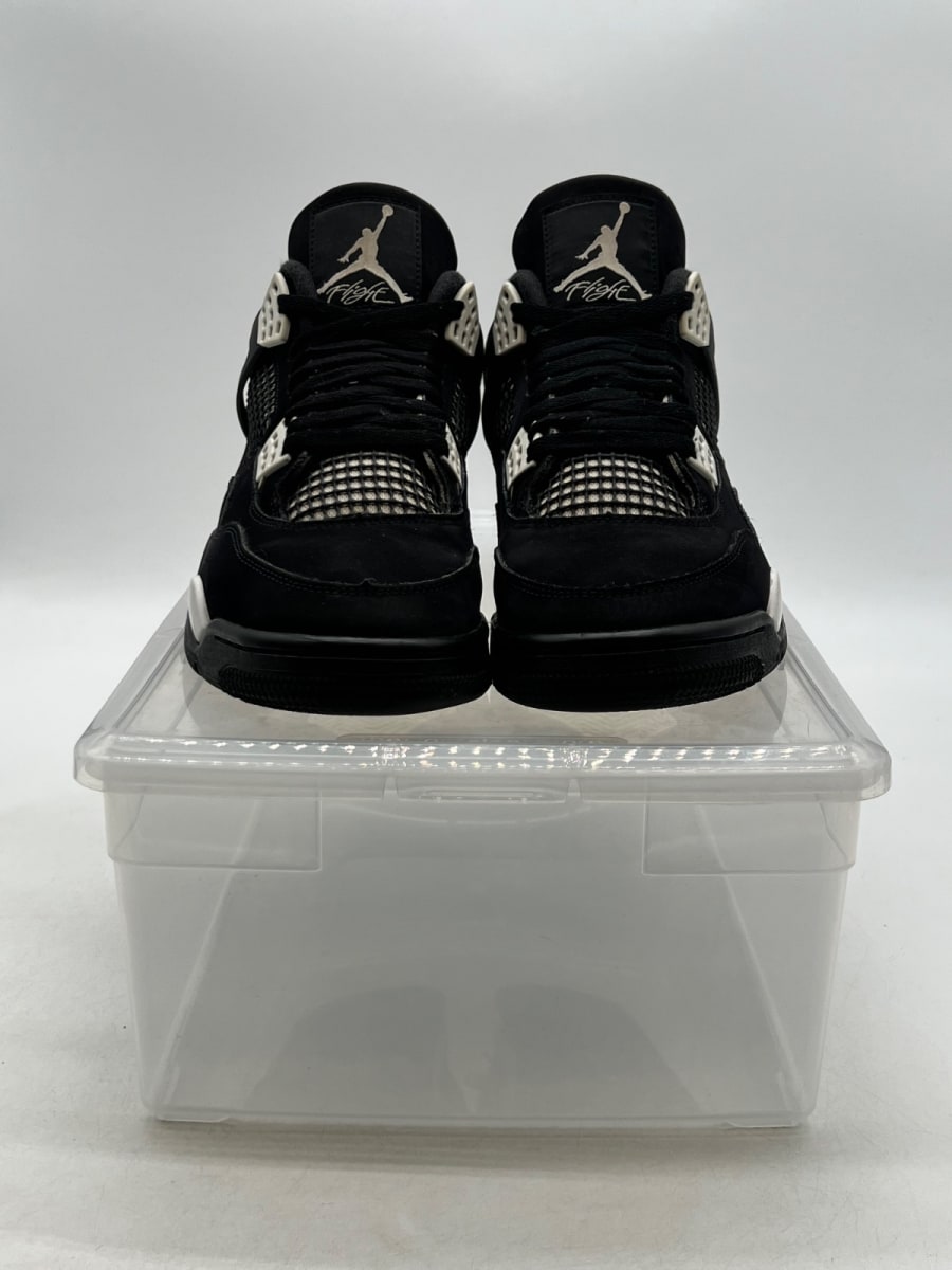 Jordan 4 Retro White Thunder 10 (Moderately Worn Pre-Owned)JordanBlack/White/Black - Image 2