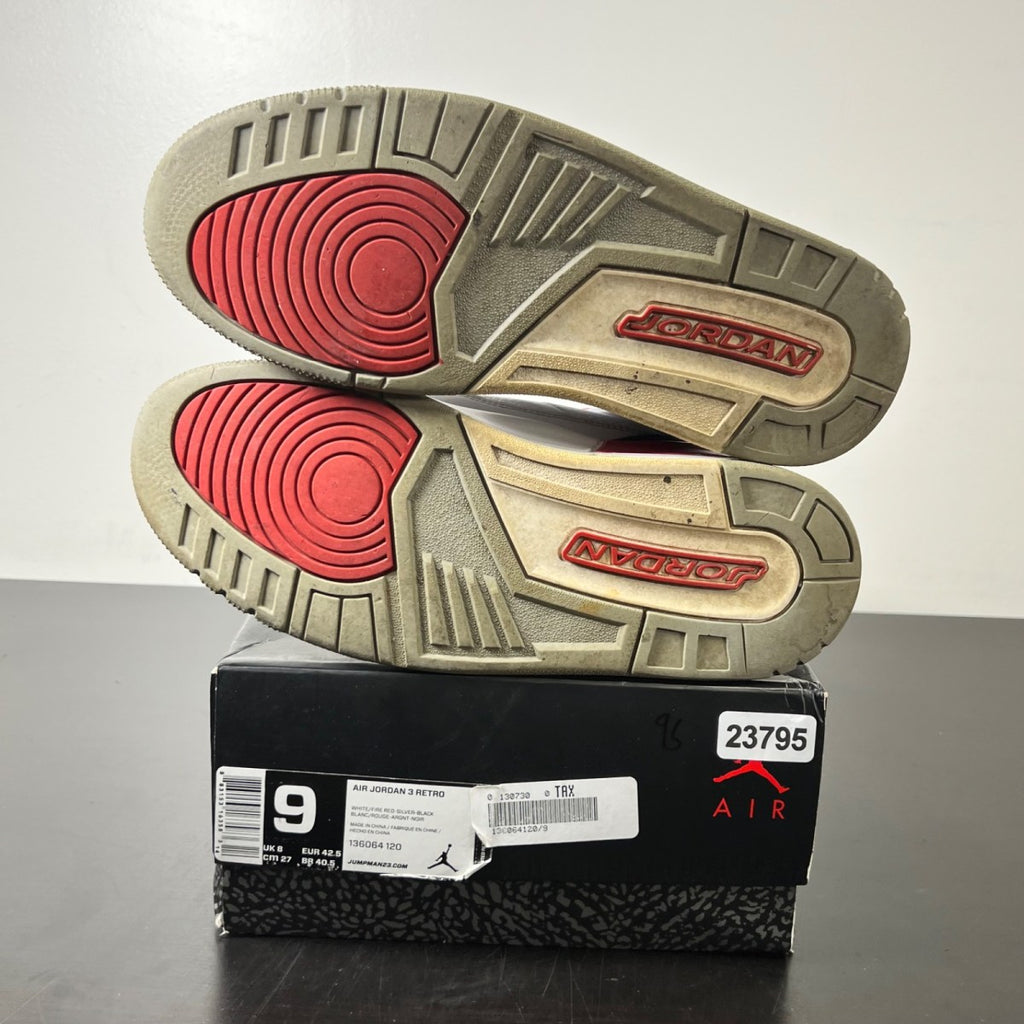 Jordan 3 Retro Fire Red (2013) 9 (Heavily Worn Pre-Owned)JordanWhite/Fire Red-Neutral Grey-Black - Image 5