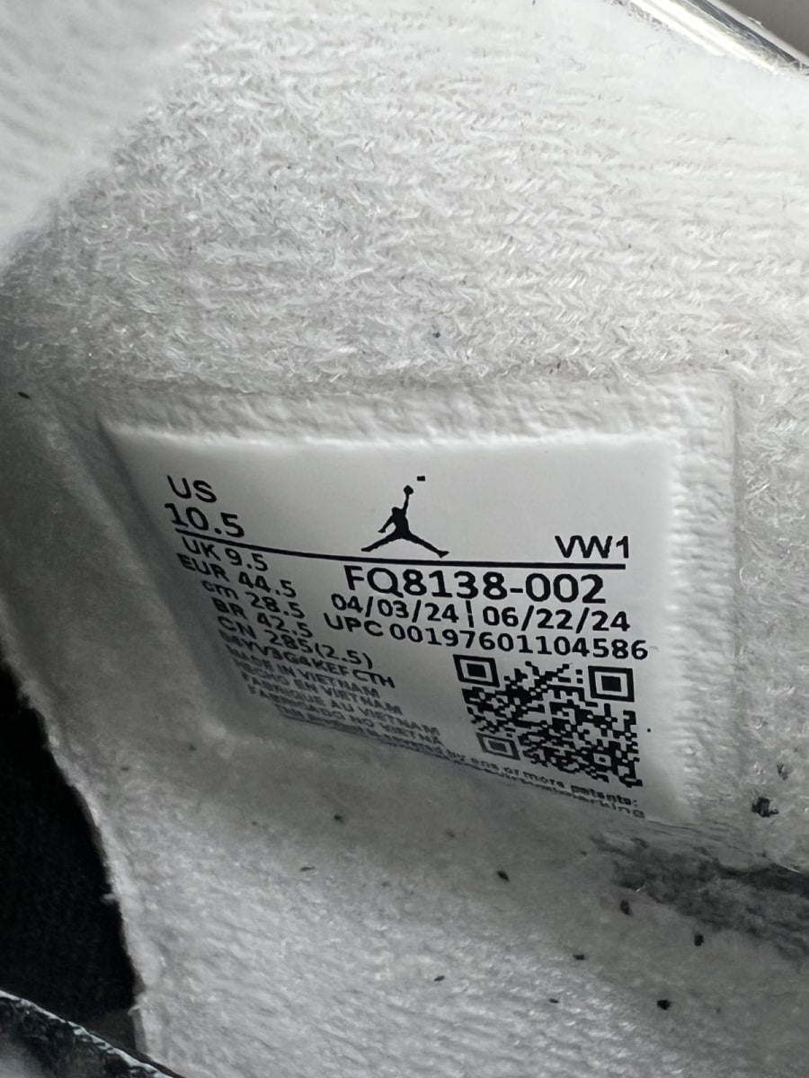 Jordan 4 Retro Fear (2024) 10.5 (Lightly Worn Pre-Owned)JordanBlack/White/Anthracite/Black/Pure Platinum - Image 7