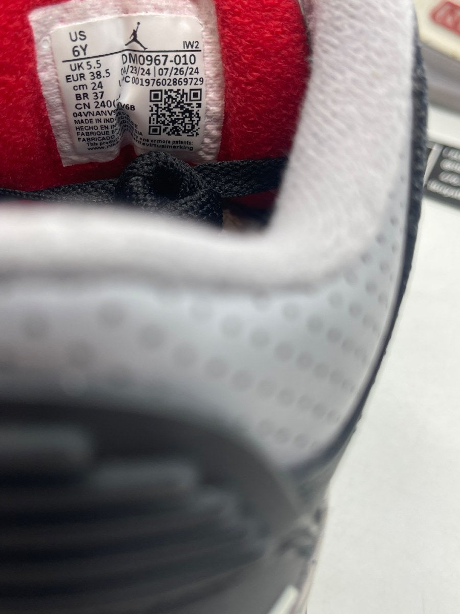 Jordan 3 Retro Black Cement (2024) (GS) 6Y (Moderately Worn Pre-Owned) - Image 8