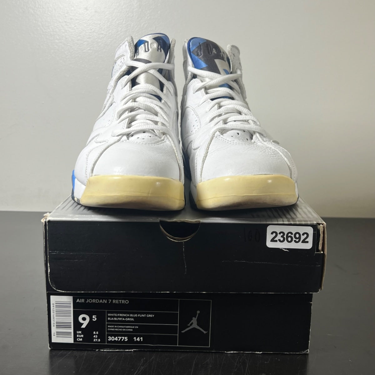 Jordan 7 Retro French Blue (2002) 9.5 (Heavily Worn Pre-Owned)JordanWhite/French Blue-Flint Grey - Image 2