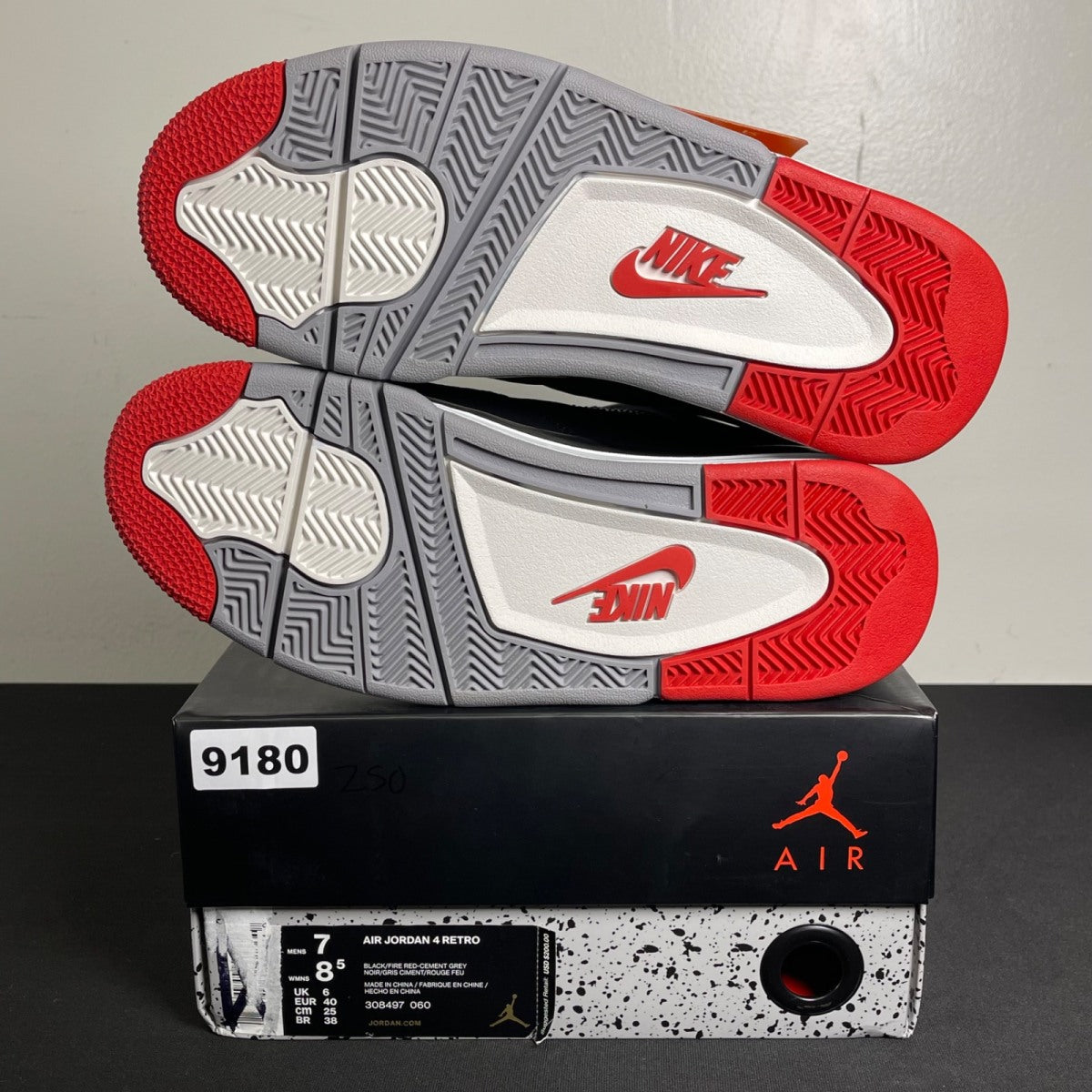 Jordan 4 Retro Bred (2019) (Size 7) - aux