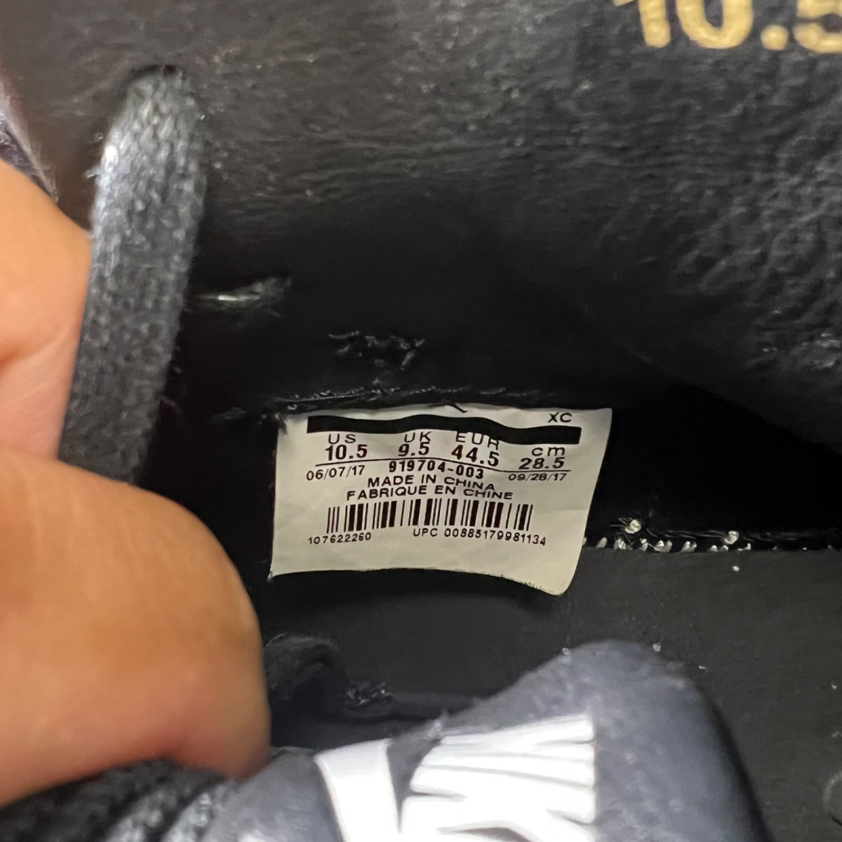 Jordan 1 Retro High Flyknit Shadow 10.5 (Lightly Worn Pre-Owned)JordanBlack/Wolf Grey-White - Image 7