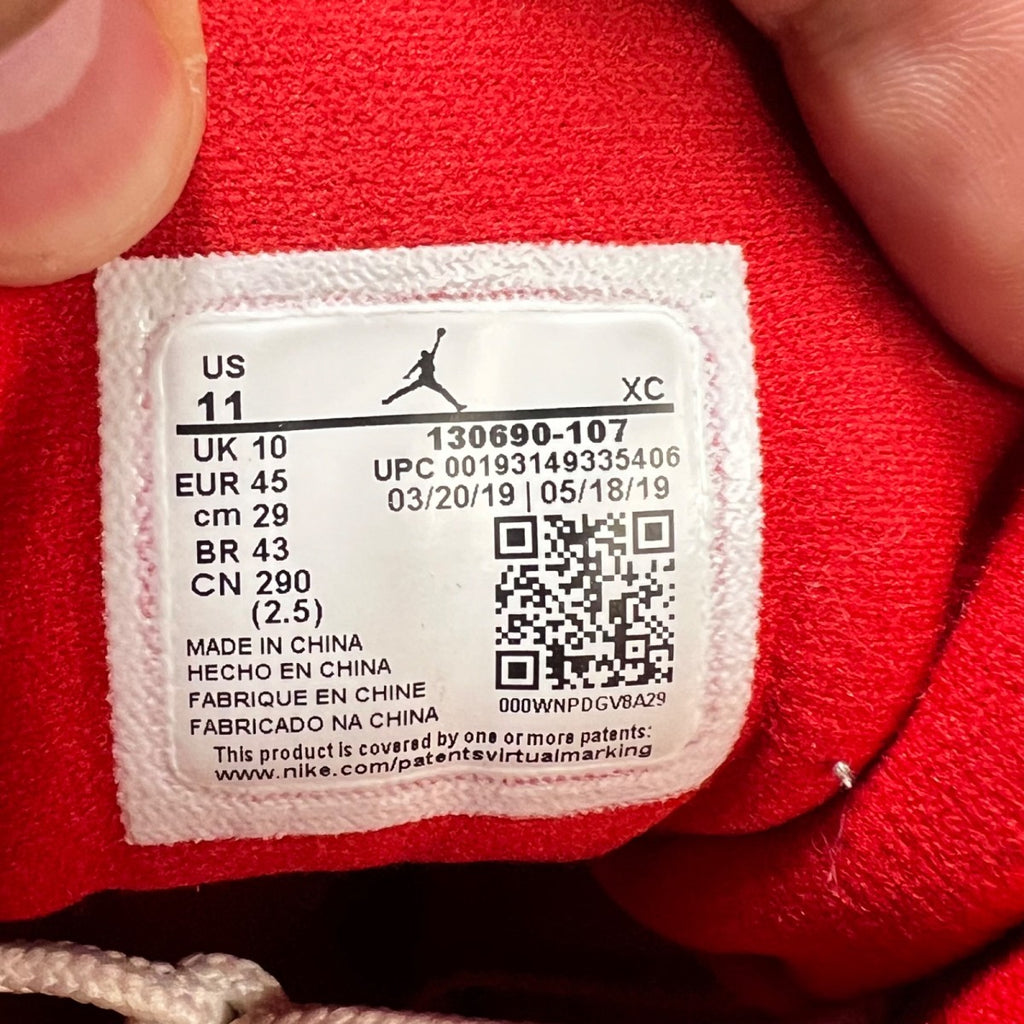 Jordan 12 Retro FIBA (2019) 11 (Heavily Worn Pre-Owned)JordanWhite/University Red-Metallic Gold - Image 4