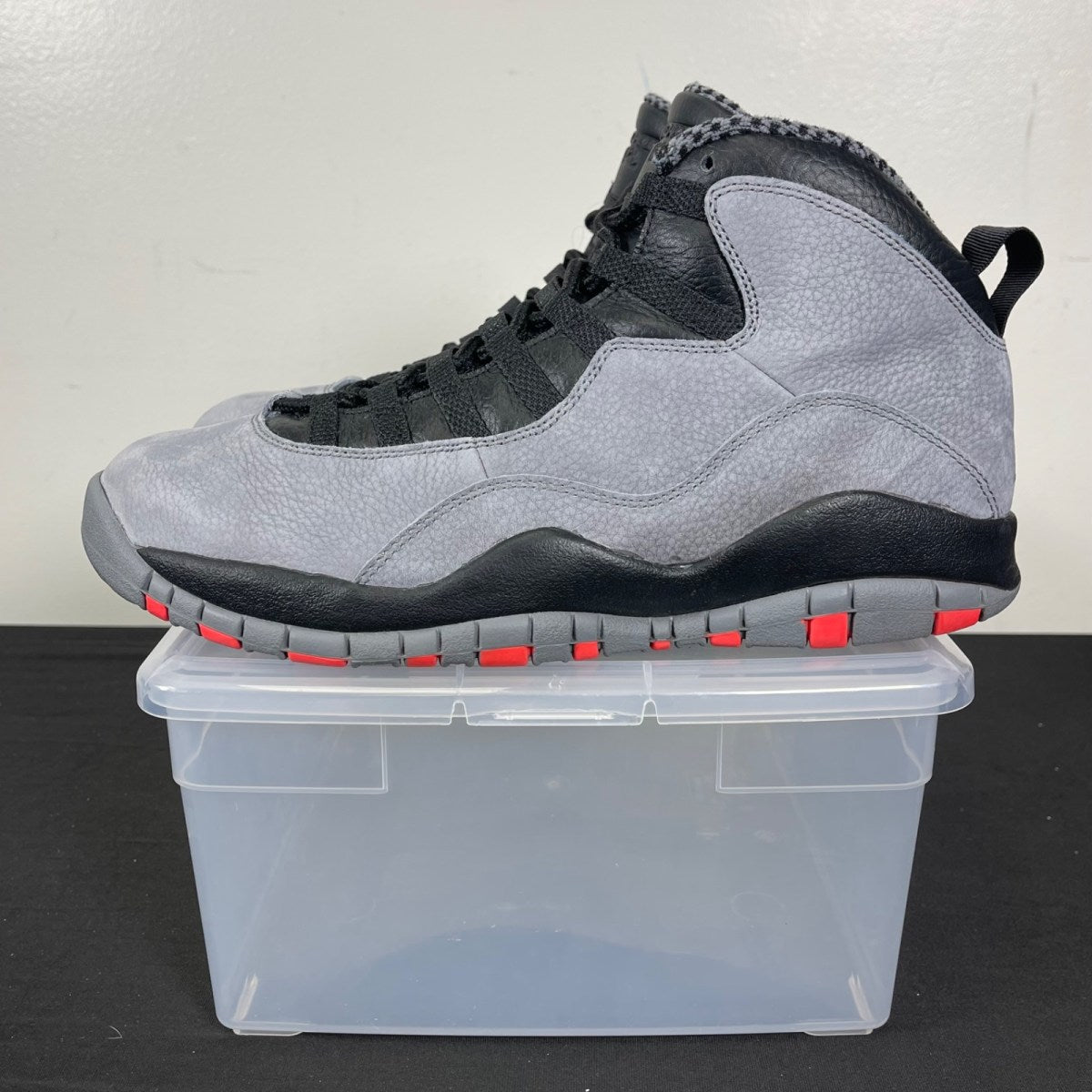 Jordan 10 Retro Cool Grey 10.5 (Moderately Worn Pre-Owned)JordanCool Grey/Black-Infrared - Image 3
