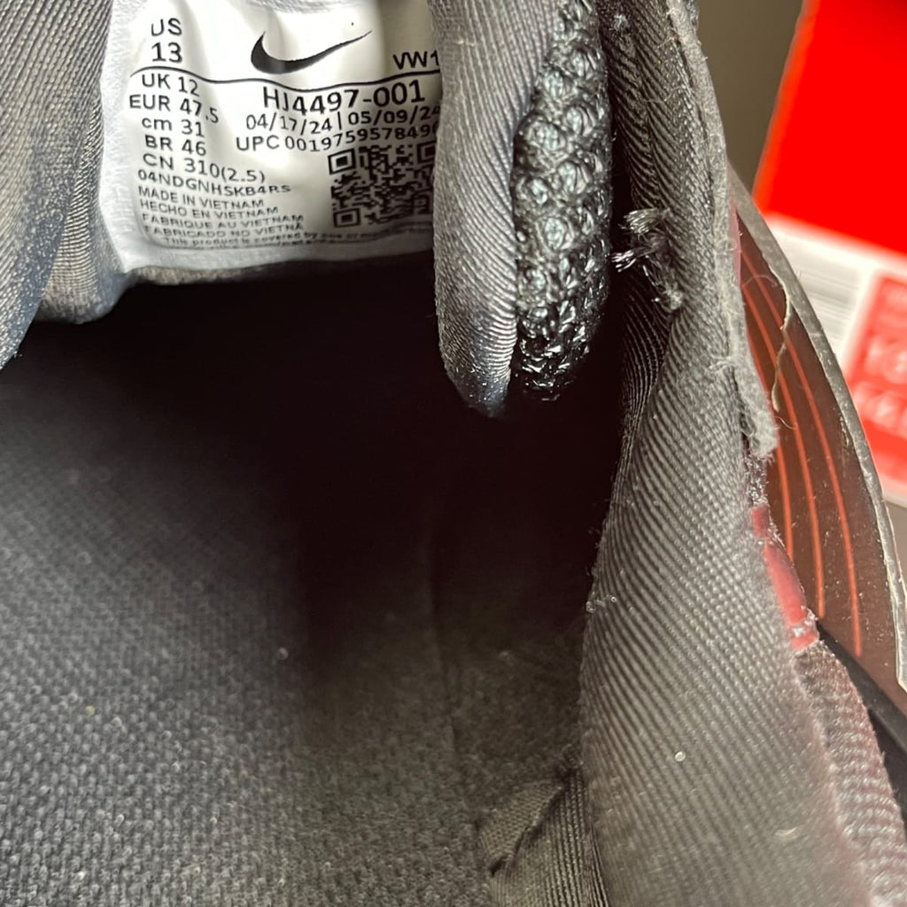 Nike V2K Run Black Dark Smoke Grey (Size 13) - aux