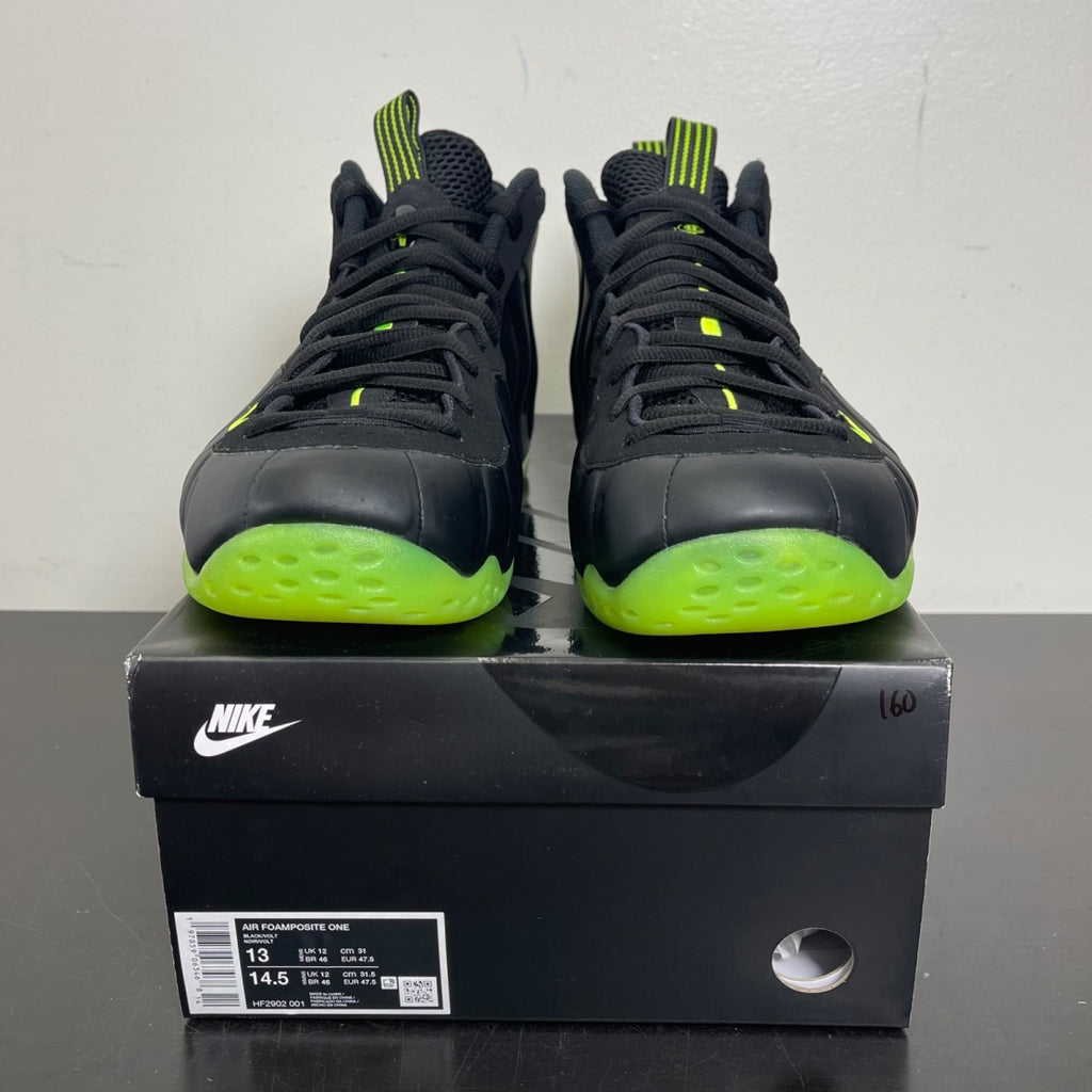 Nike Air Foamposite One Black Volt 13 (Moderately Worn Pre-Owned)NikeBlack/Volt - Image 2