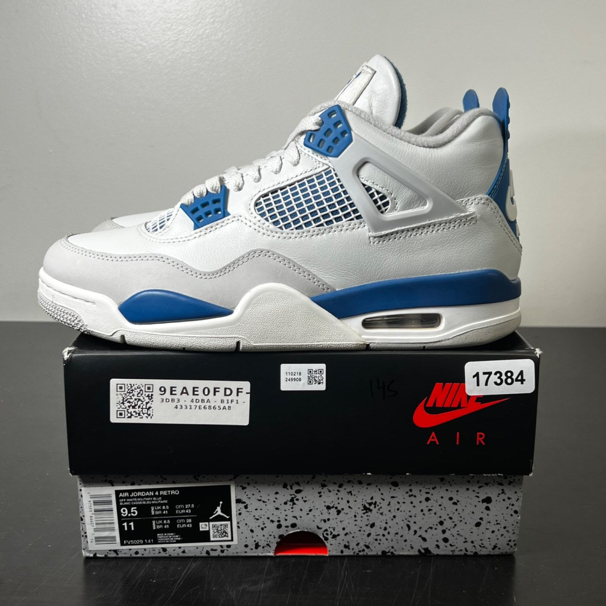 Jordan 4 Retro Military Blue (2024) 9.5 (Lightly Worn Pre-Owned)JordanOff-White/Military Blue/Neutral Grey - Image 3